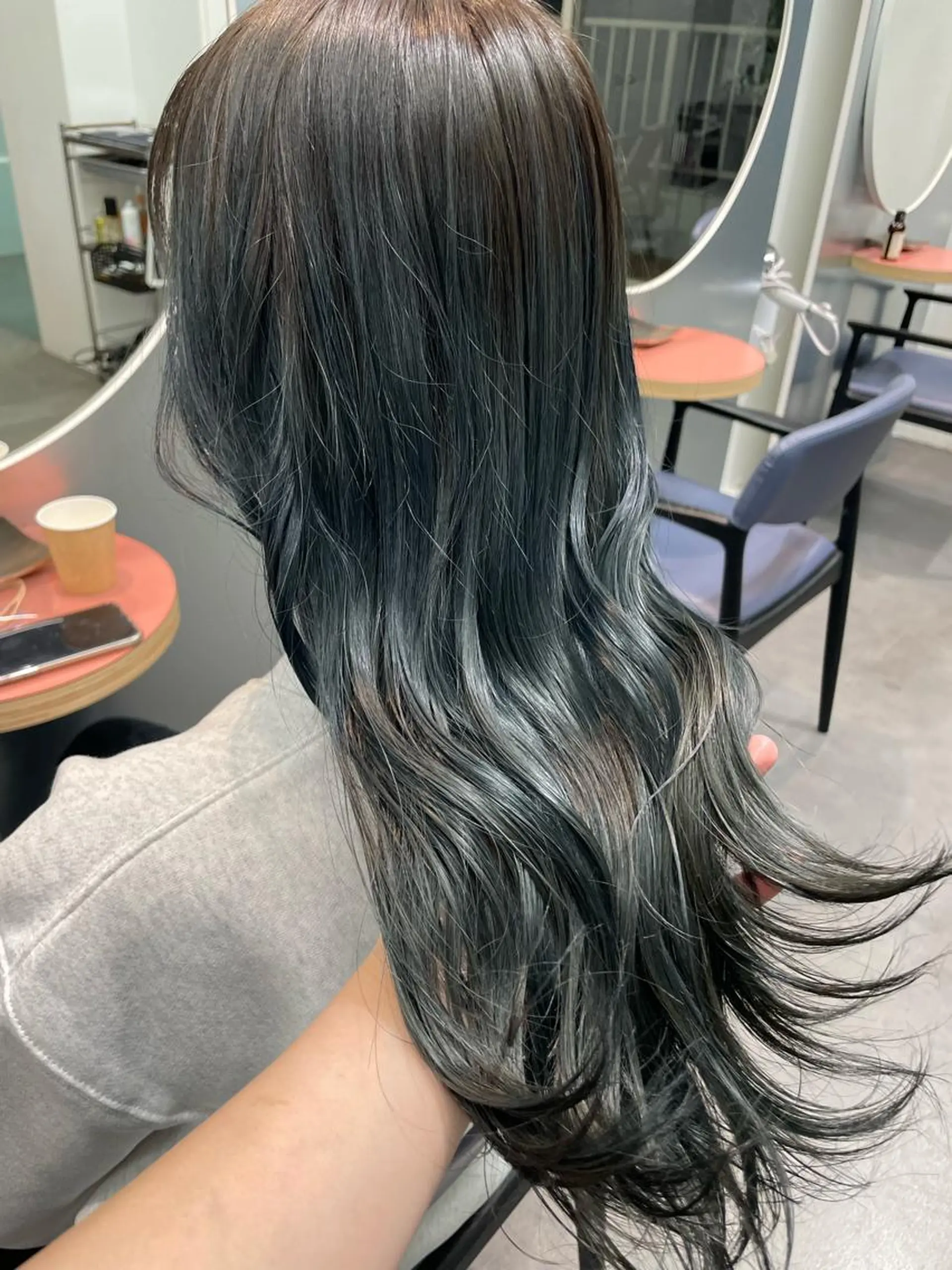 カラー 若月 あやかのヘアスタイル