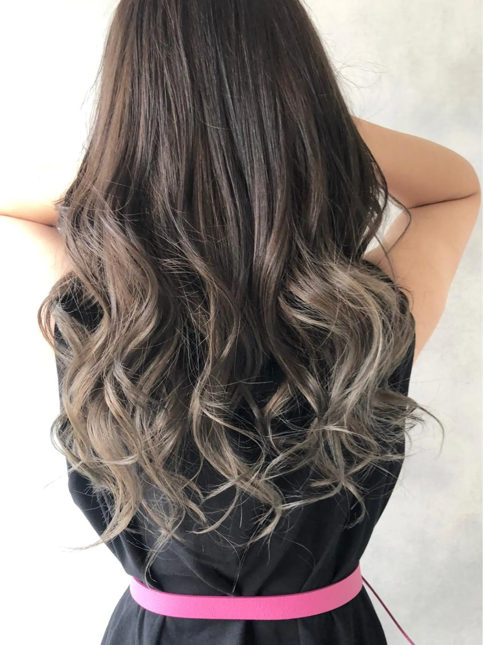 ロング 外国人風カラー ハイライト 小澤大輔 YOLO hairのヘアスタイル