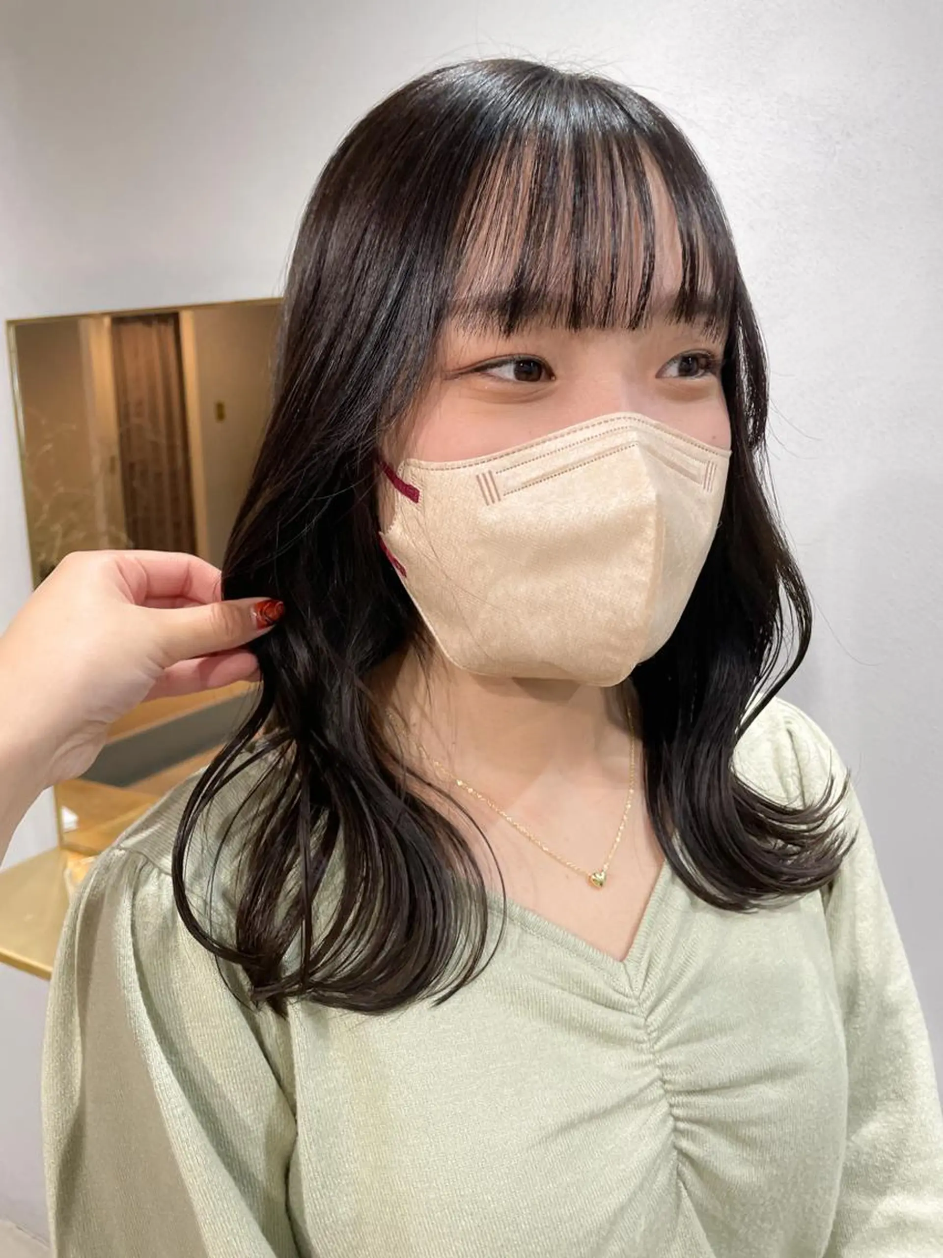 セミロング カラー アッシュ アッシュブラウン ブラウンカラー カット ヘアカラー トリートメント 【arc】Ruri コテ巻き風パーマのヘアスタイル