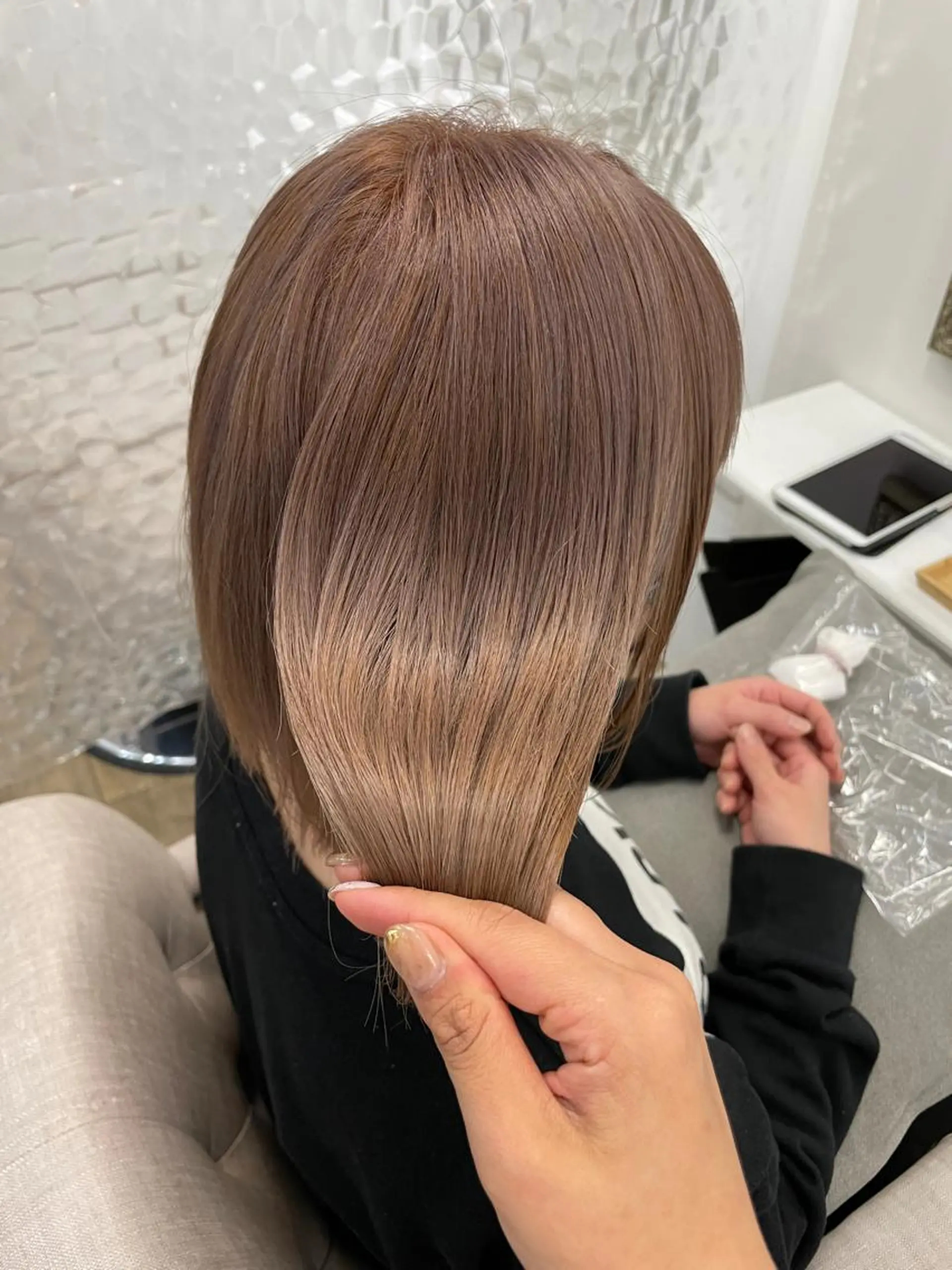 ミディアム カラー ブリーチ カット ヘアカラー トリートメント レイヤー/顔周り /AKARIのヘアスタイル