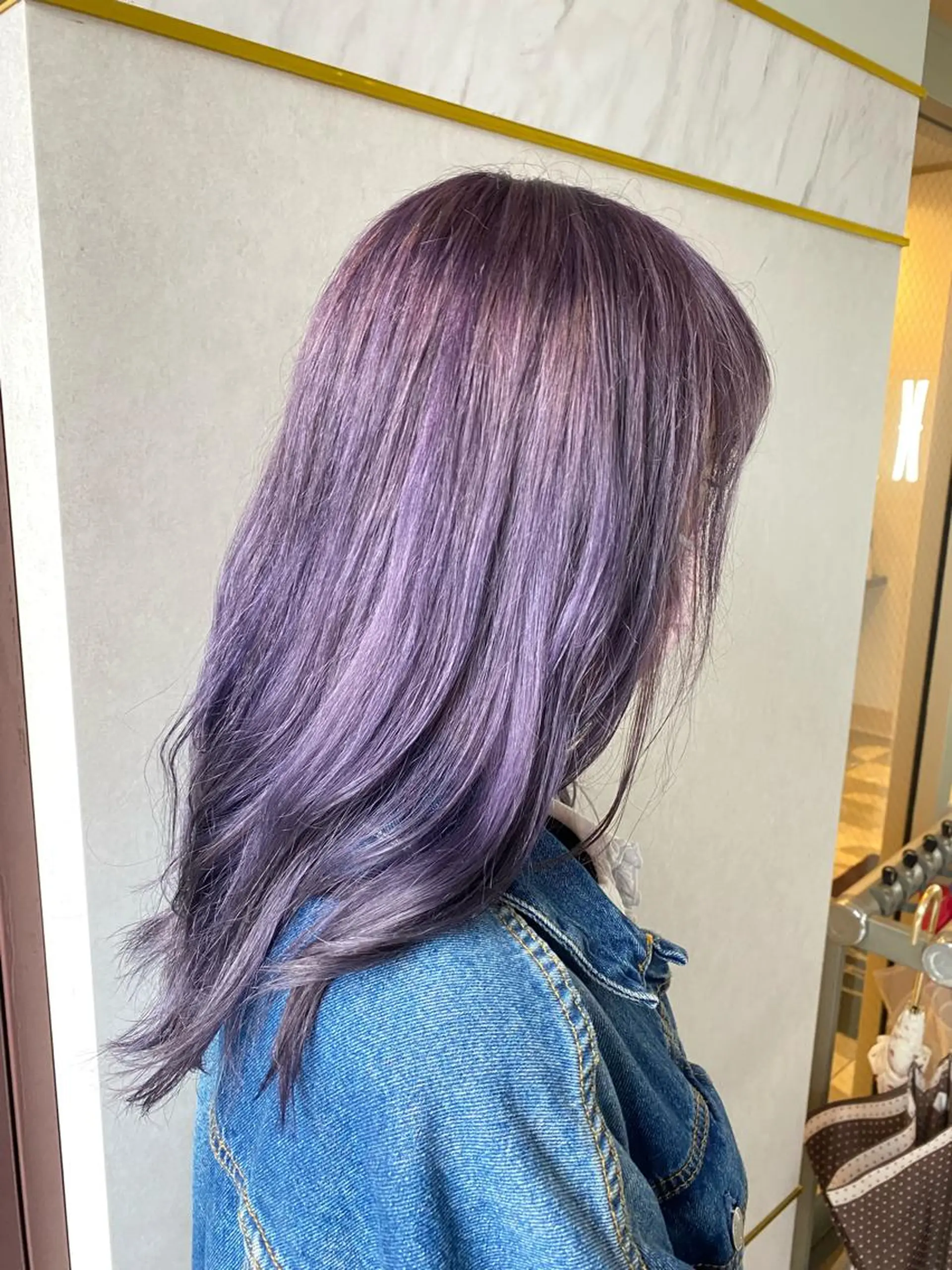 セミロング カラー 小口 晃のヘアスタイル