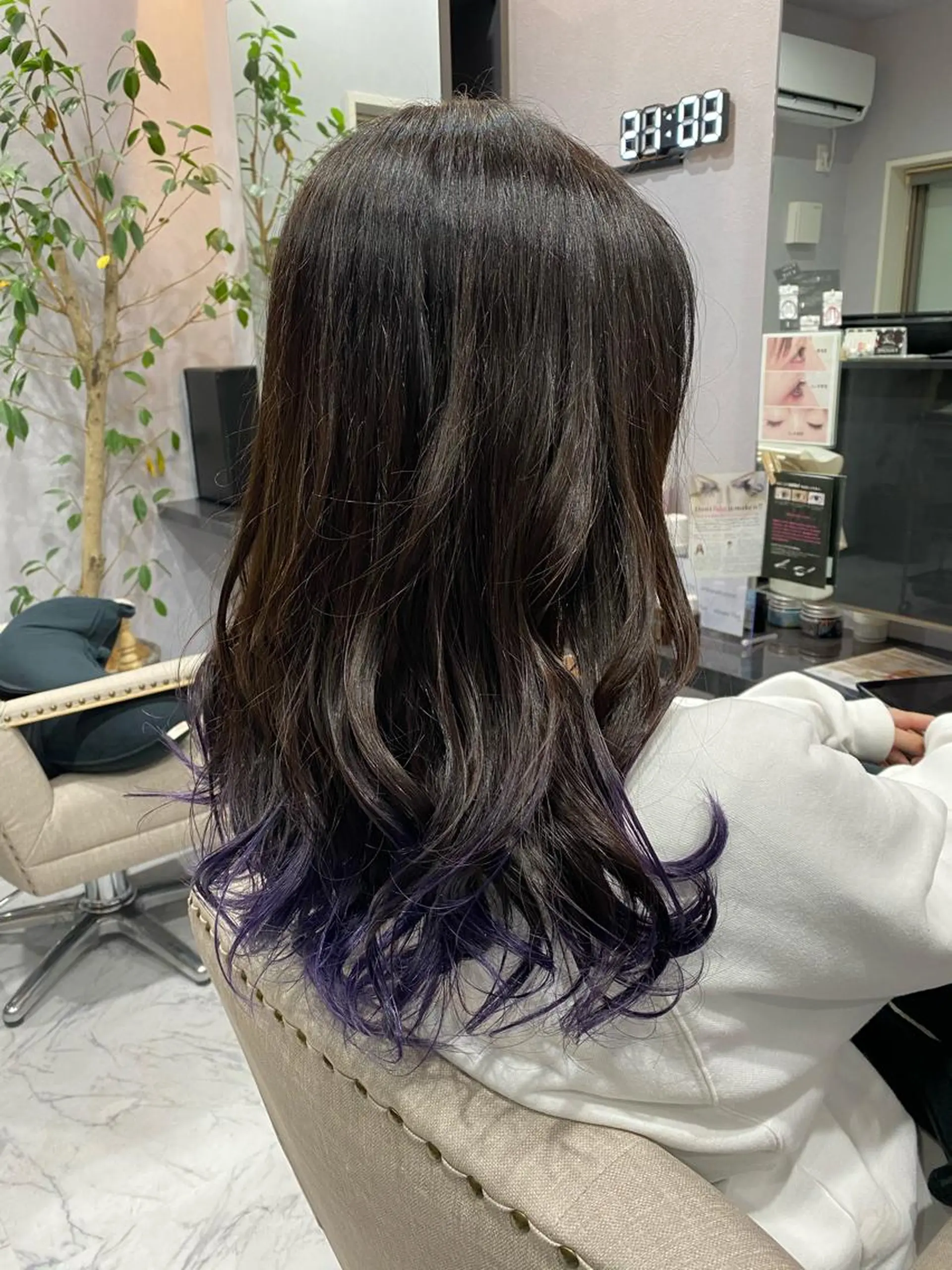 セミロング カラー ヘアカラー FAVORE 【ファヴォーレ】のヘアスタイル