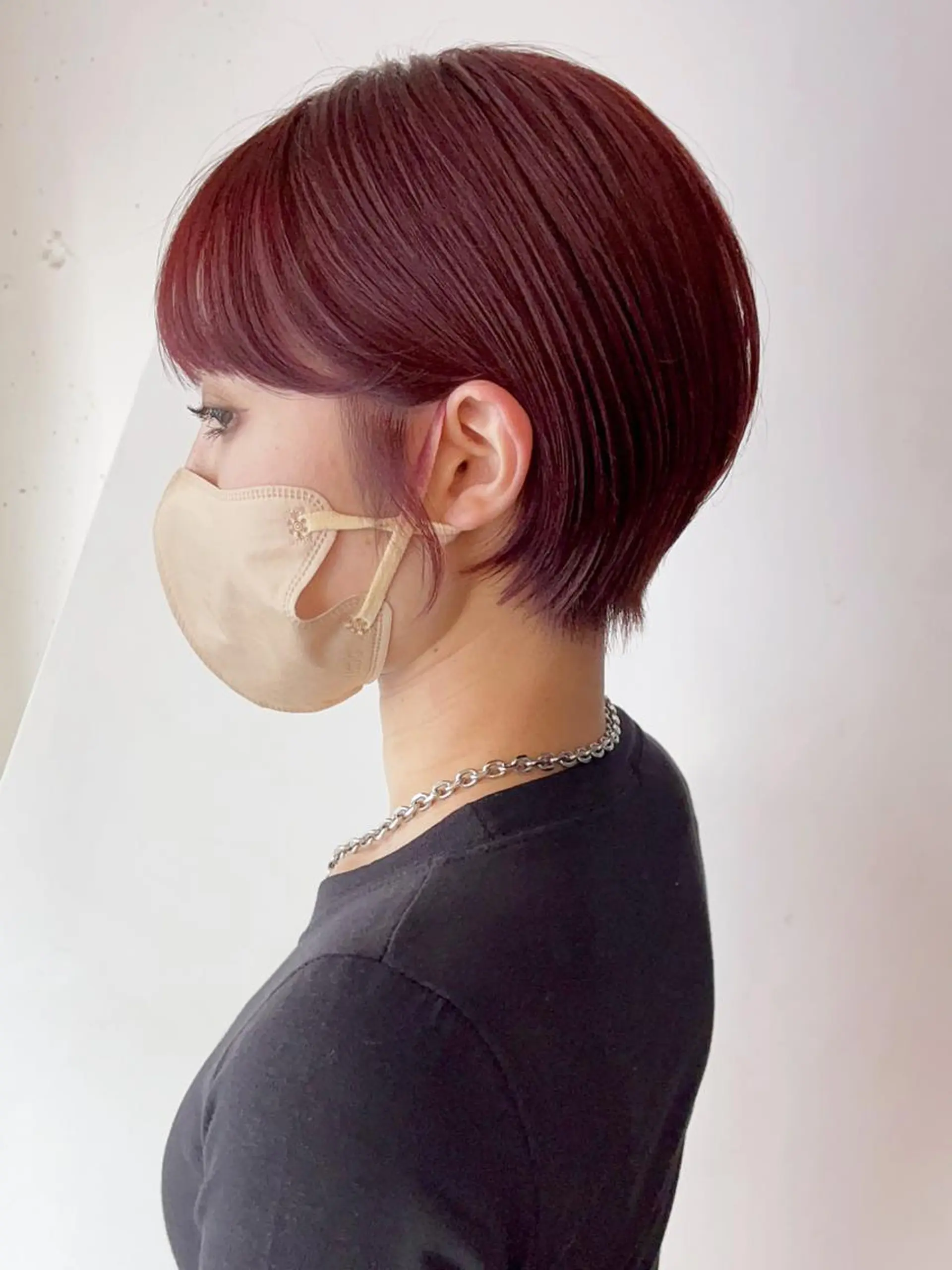 カラー パーマ ミディアム ヘアアレンジ 丸みショート カシス ピンクカラー ITby ALBUM 北千住店のヘアスタイル