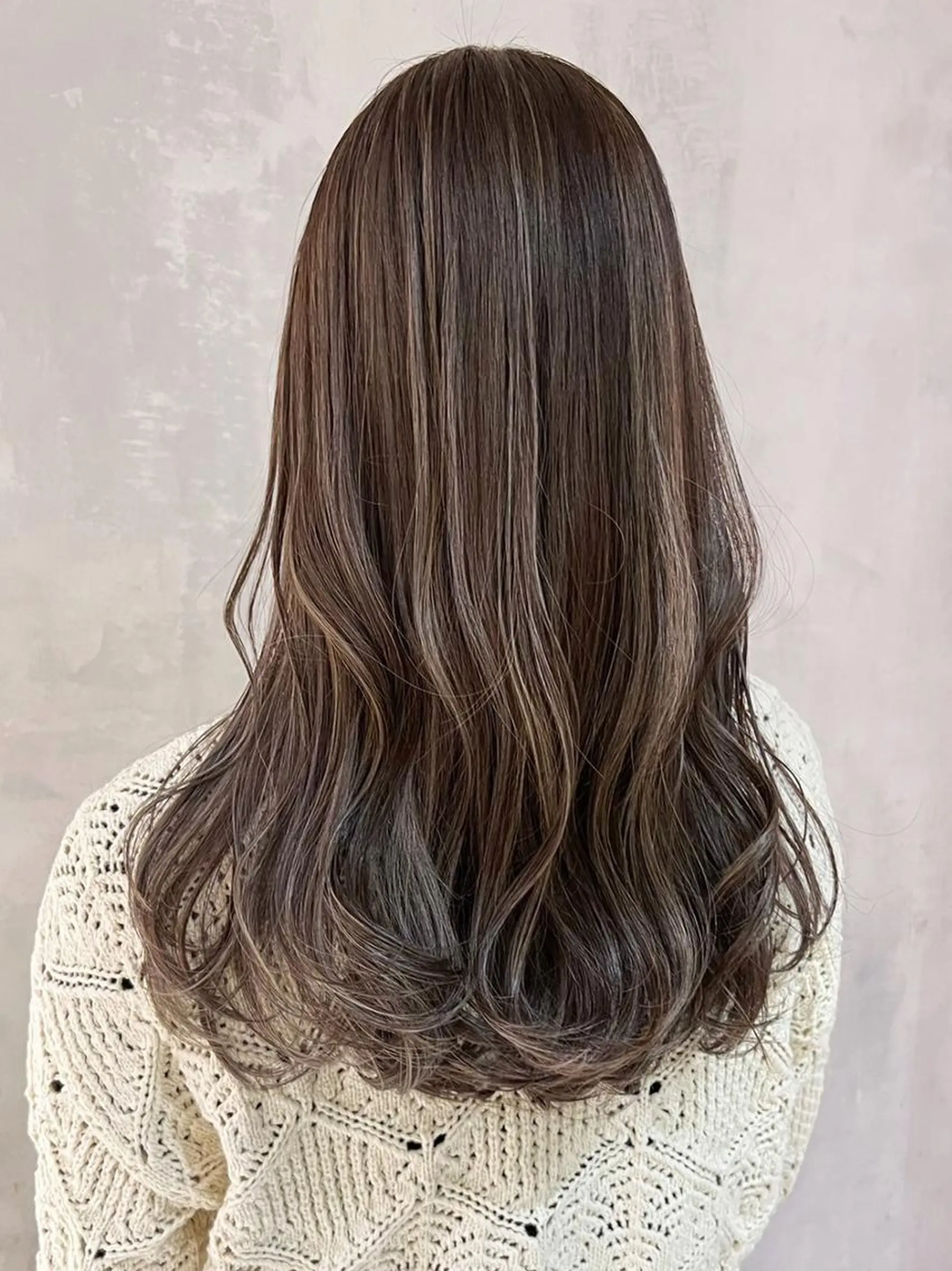 カラー セミロング グレージュ くびれヘア レイヤーカット カット ヘアカラー トリートメント ITby ALBUM 北千住店のヘアスタイル