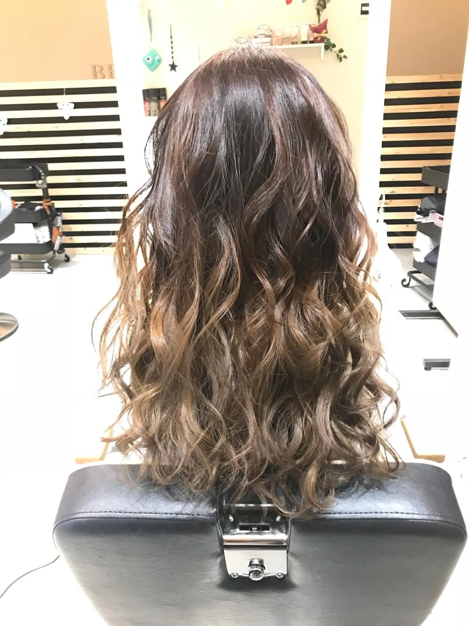 ロング カラー 関口 友行のヘアスタイル
