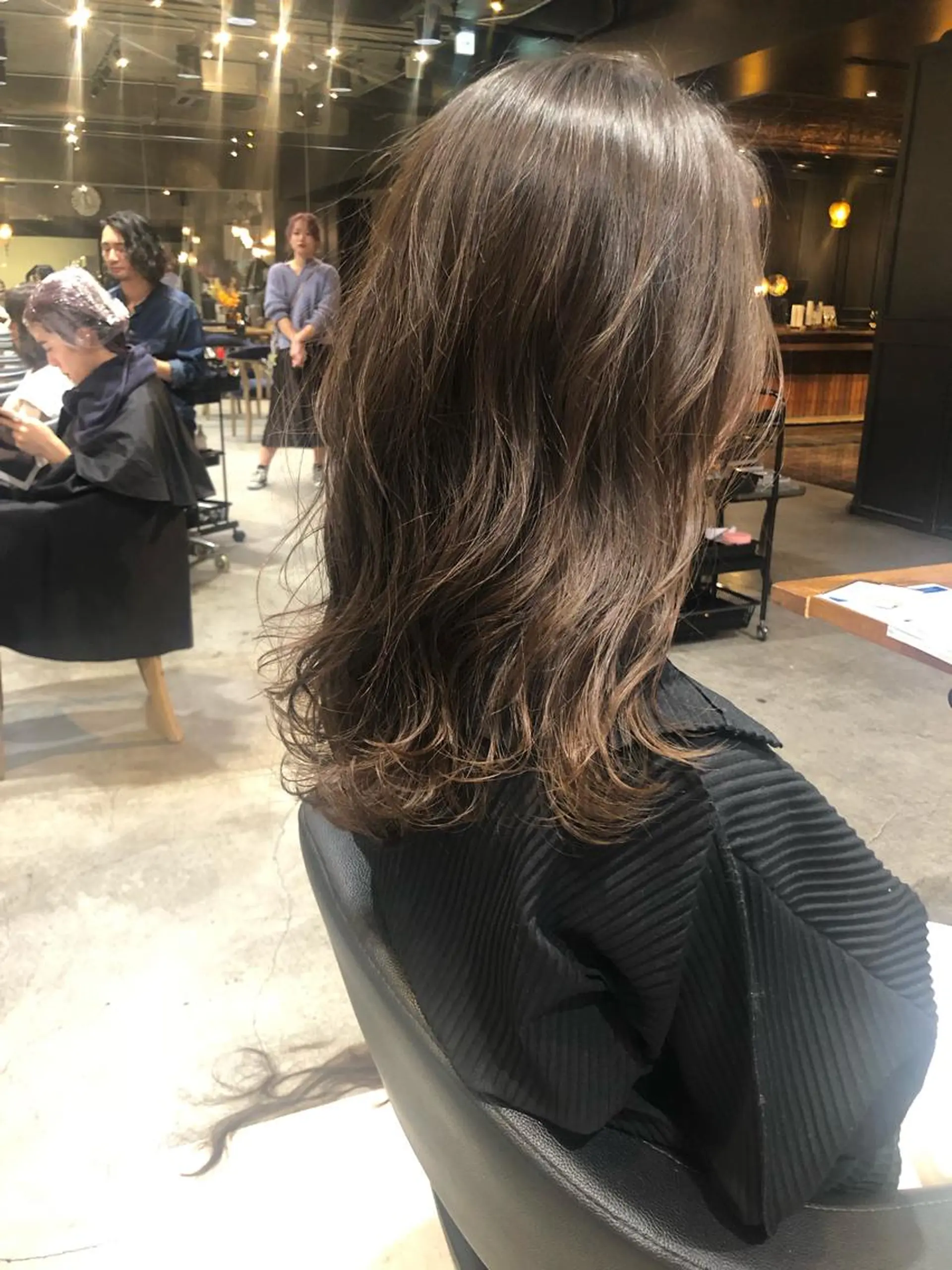 セミロング パーマ マンツーマン／韓国 ヘア‎Amiのヘアスタイル