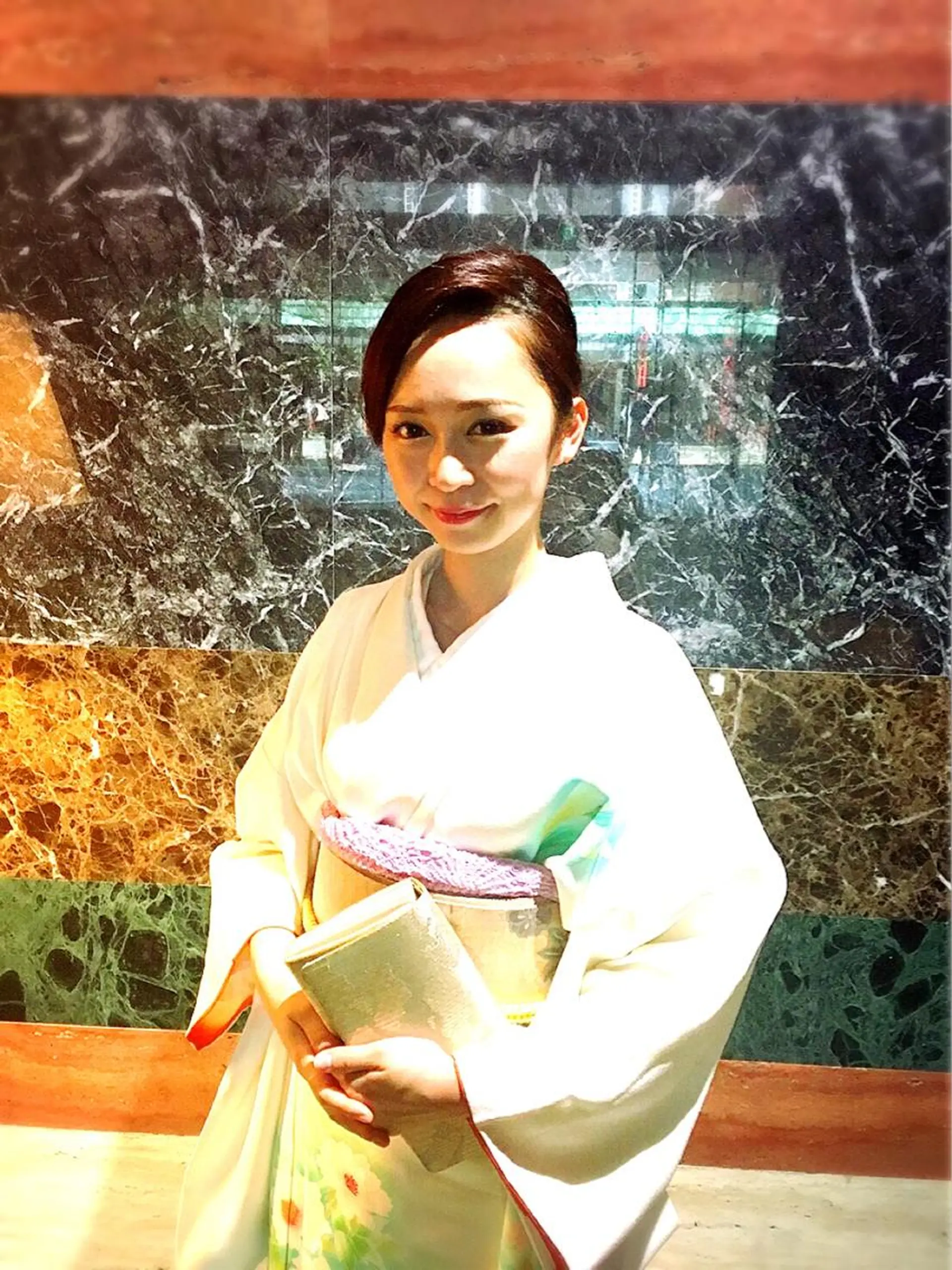 ヘアアレンジ 夜会巻き 中原 梨沙のヘアスタイル