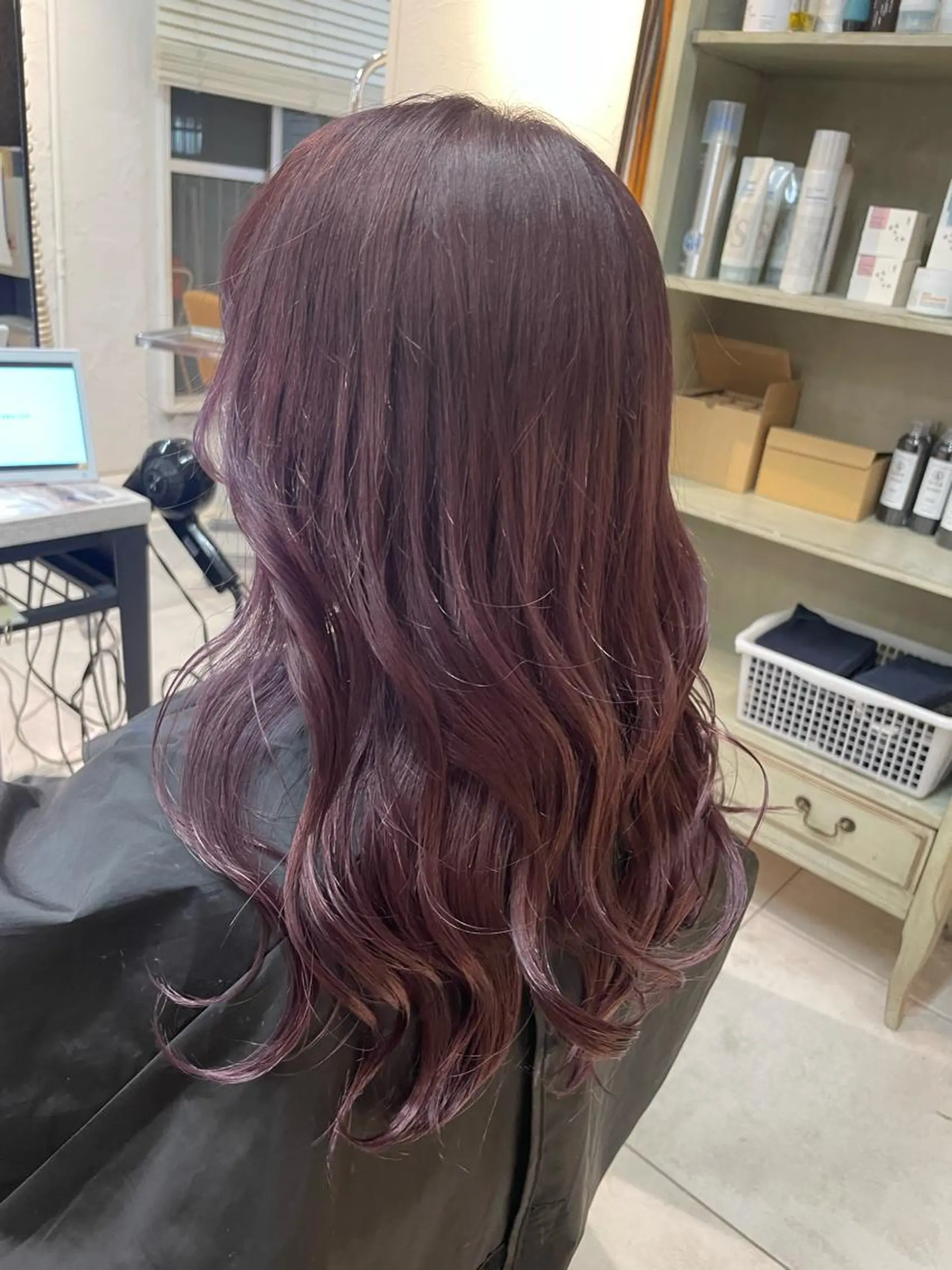 ロング カラー イルミナカラー ラベンダーカラー ピンクカラー ピンクラベンダー カット ブリーチ特化 ハイトーンRYOYAのヘアスタイル