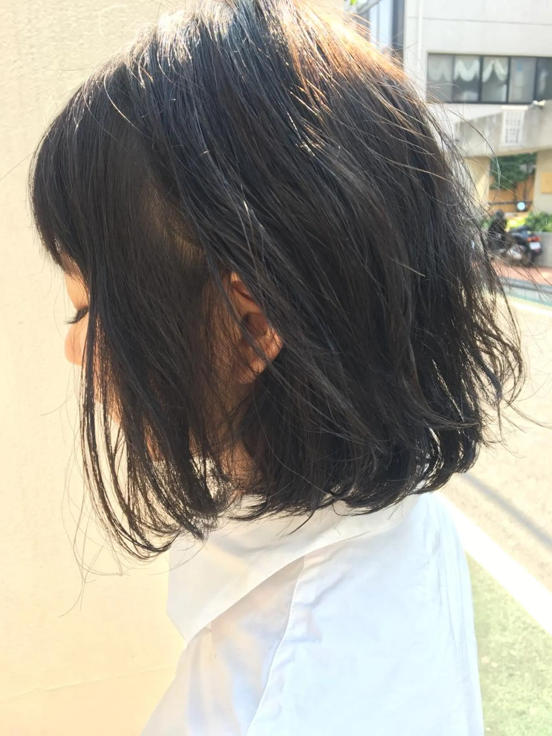 ミディアム カラー THE DAY所属・AKI HASHIMOTOのヘアスタイル