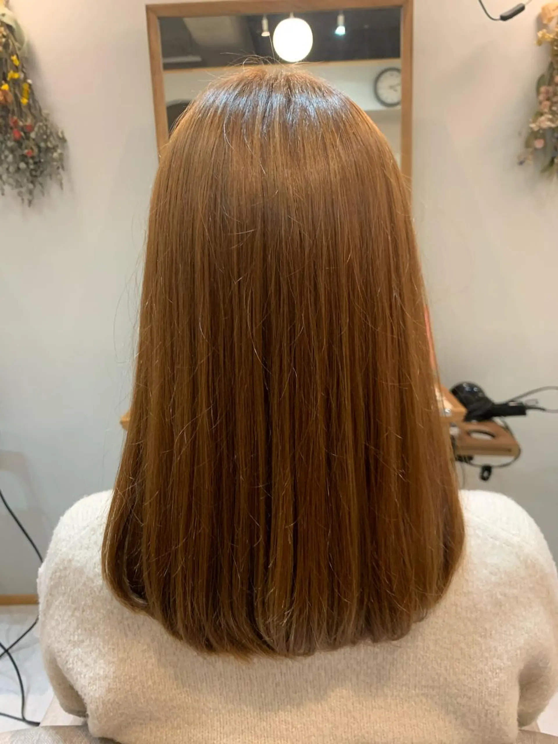 ミディアム カラー ぱつボブ/ ショート/YUKIのヘアスタイル