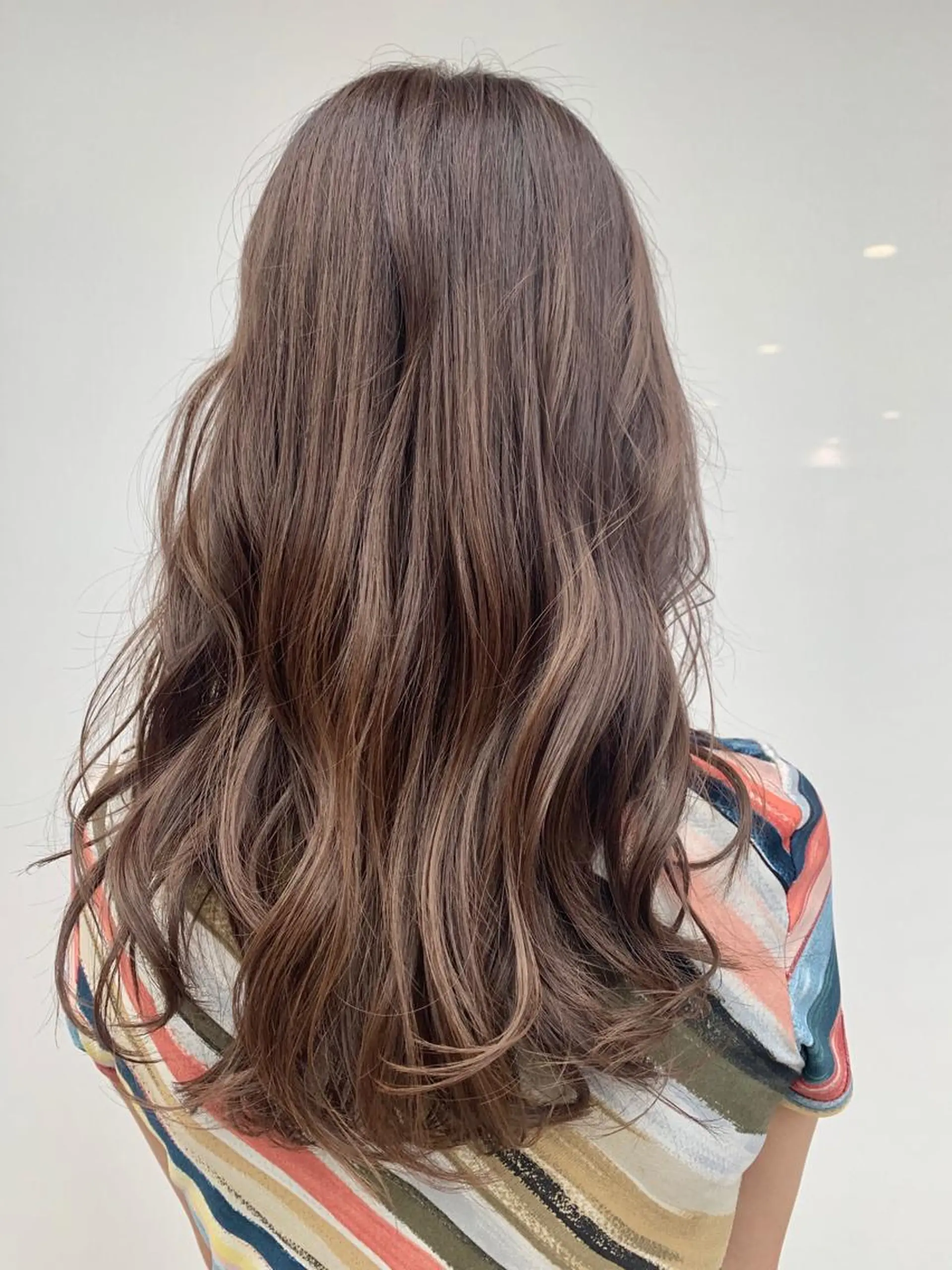 カラー ヘアカラー トリートメント 島袋 ナオユキのヘアスタイル