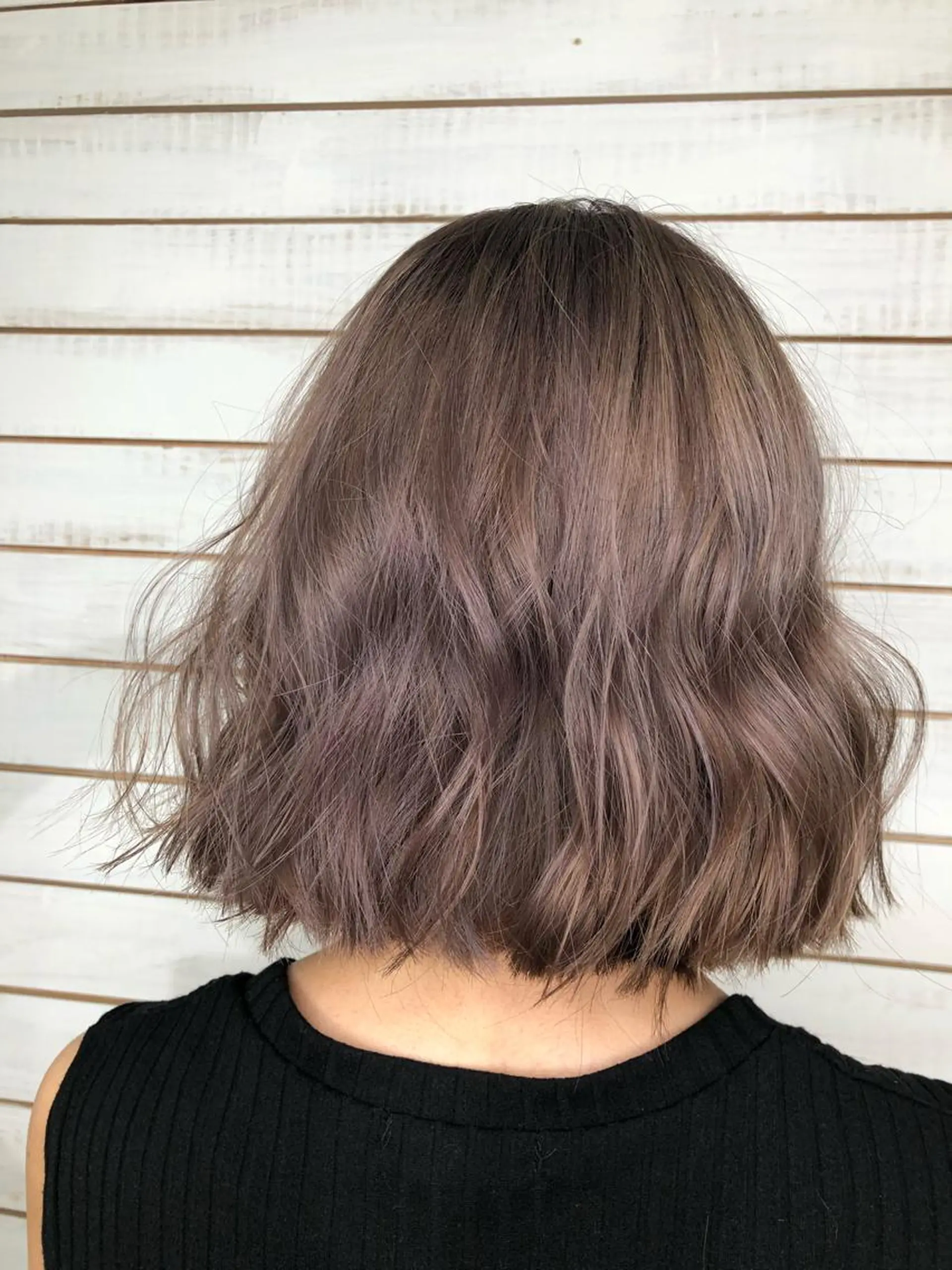 ショート カラー ヘアアレンジ グレージュ 🦋美髪／エクステ 🦋アベイクミのヘアスタイル