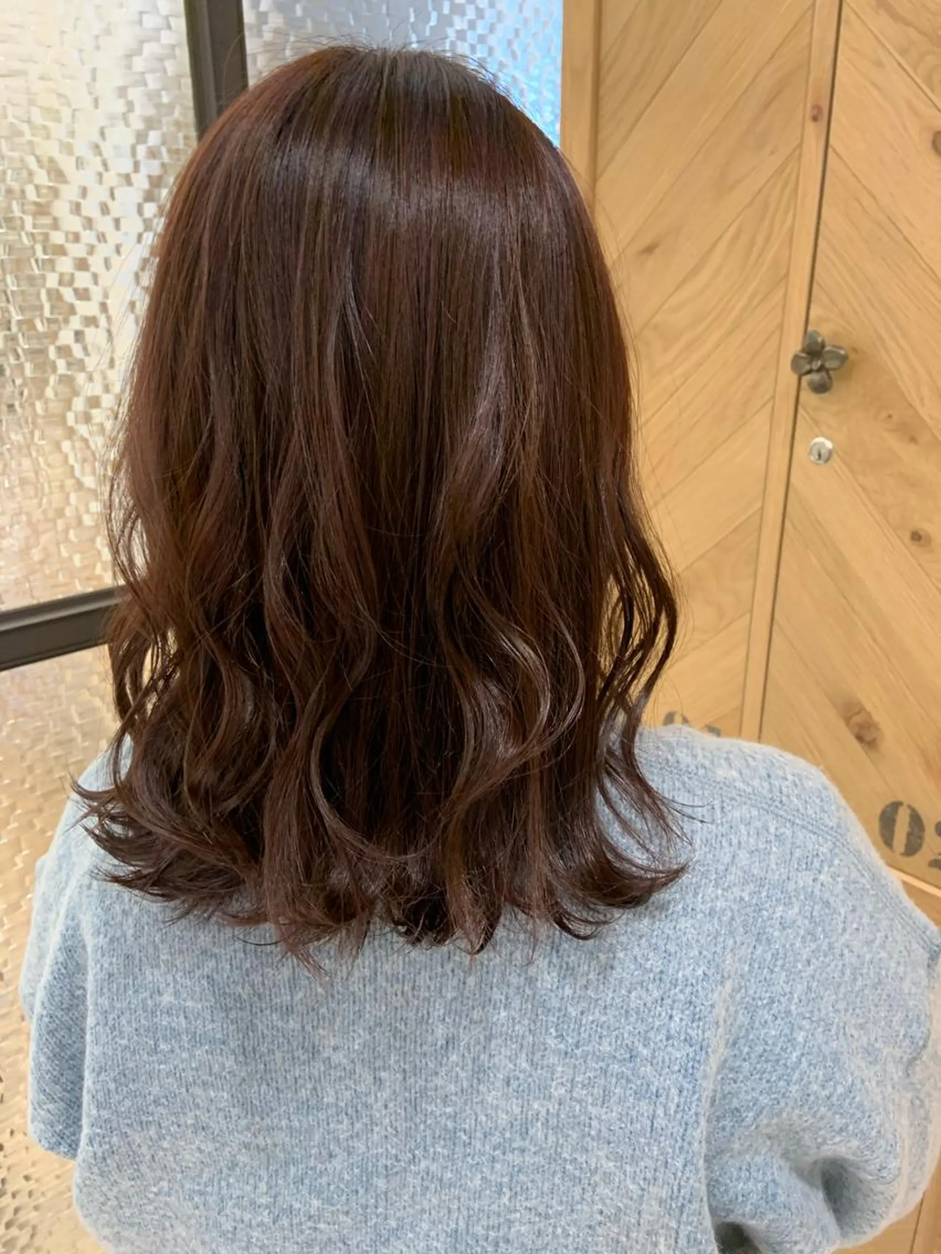 ミディアム カラー 山下 加織のヘアスタイル