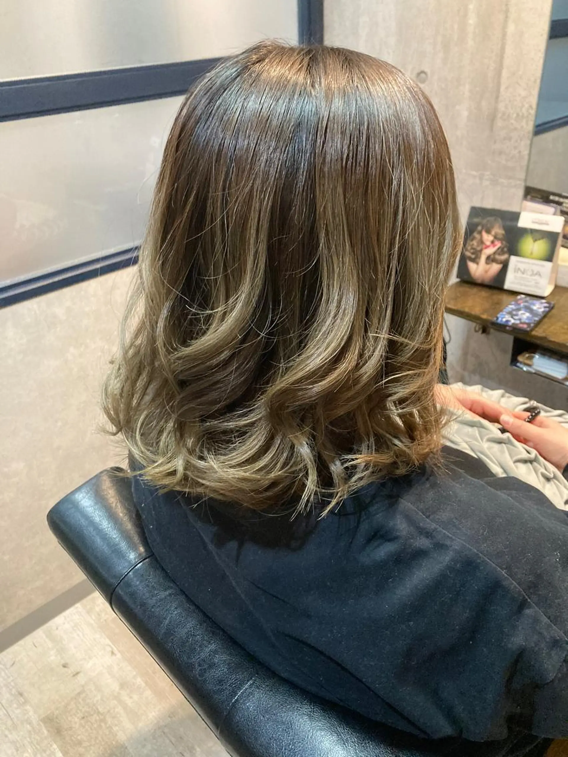 ミディアム カラー バレイヤージュ グラデーションカラー レイヤーカット 小野 【髪質改善】のヘアスタイル