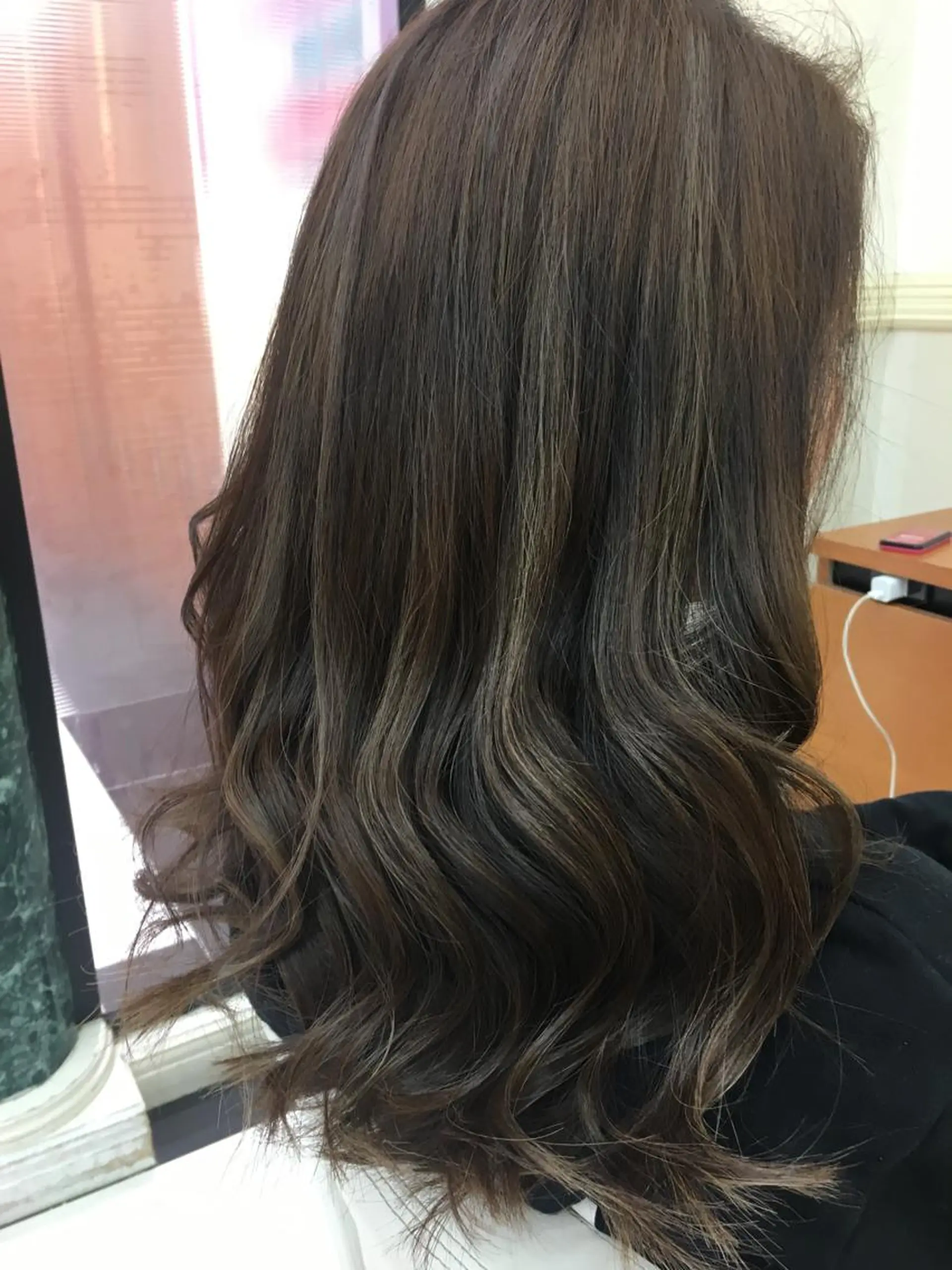 カラー アッシュ アッシュグレー ハイライトカラー カット ヘアカラー N° jillva ♦️川端裕司♦️のヘアスタイル