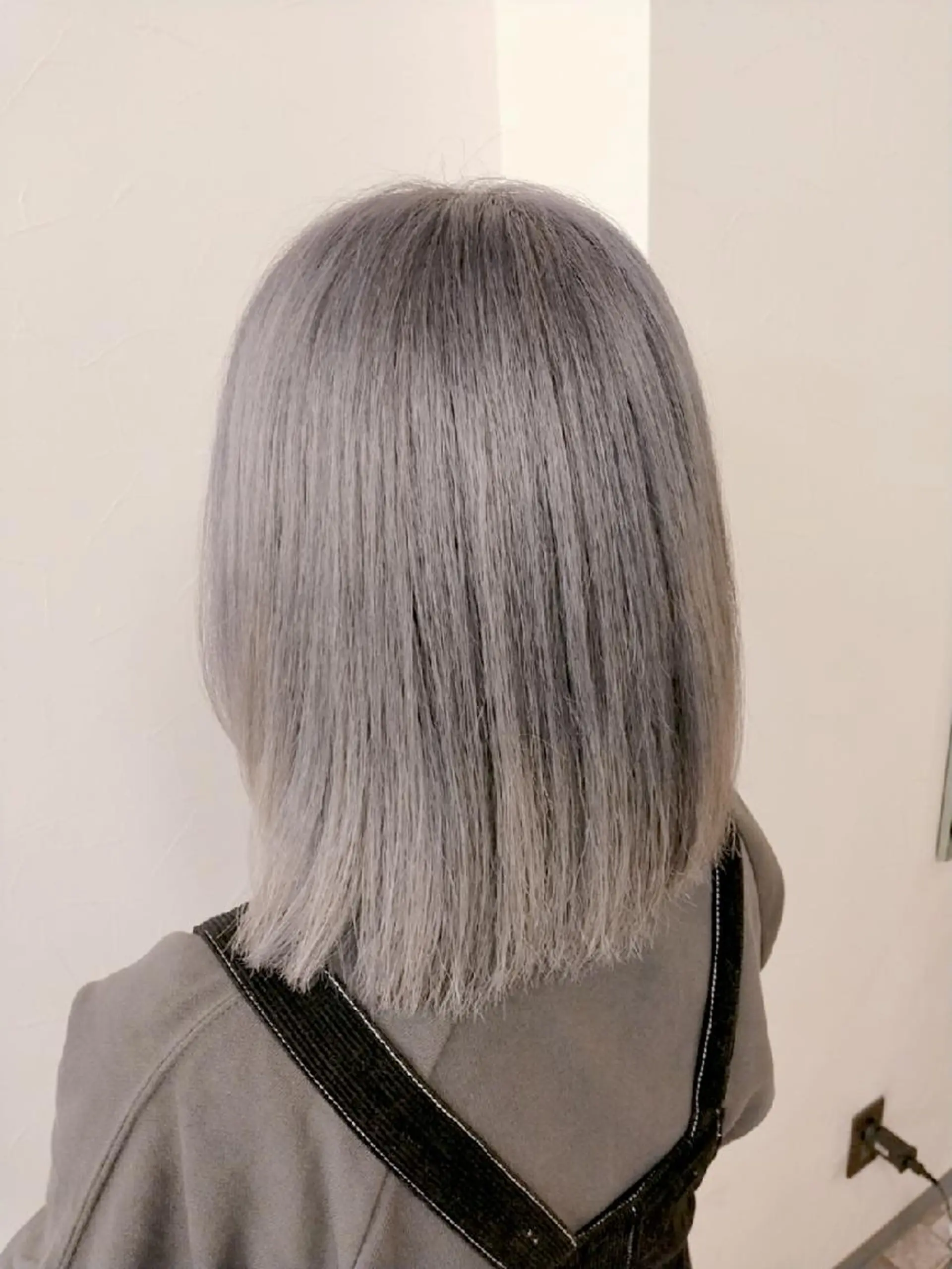 ミディアム カラー アディクシーカラー アッシュ バレイヤージュ ブリーチ ダブルカラー ヘアカラー デザインカラー髪質 改善Lilithのその他イメージ