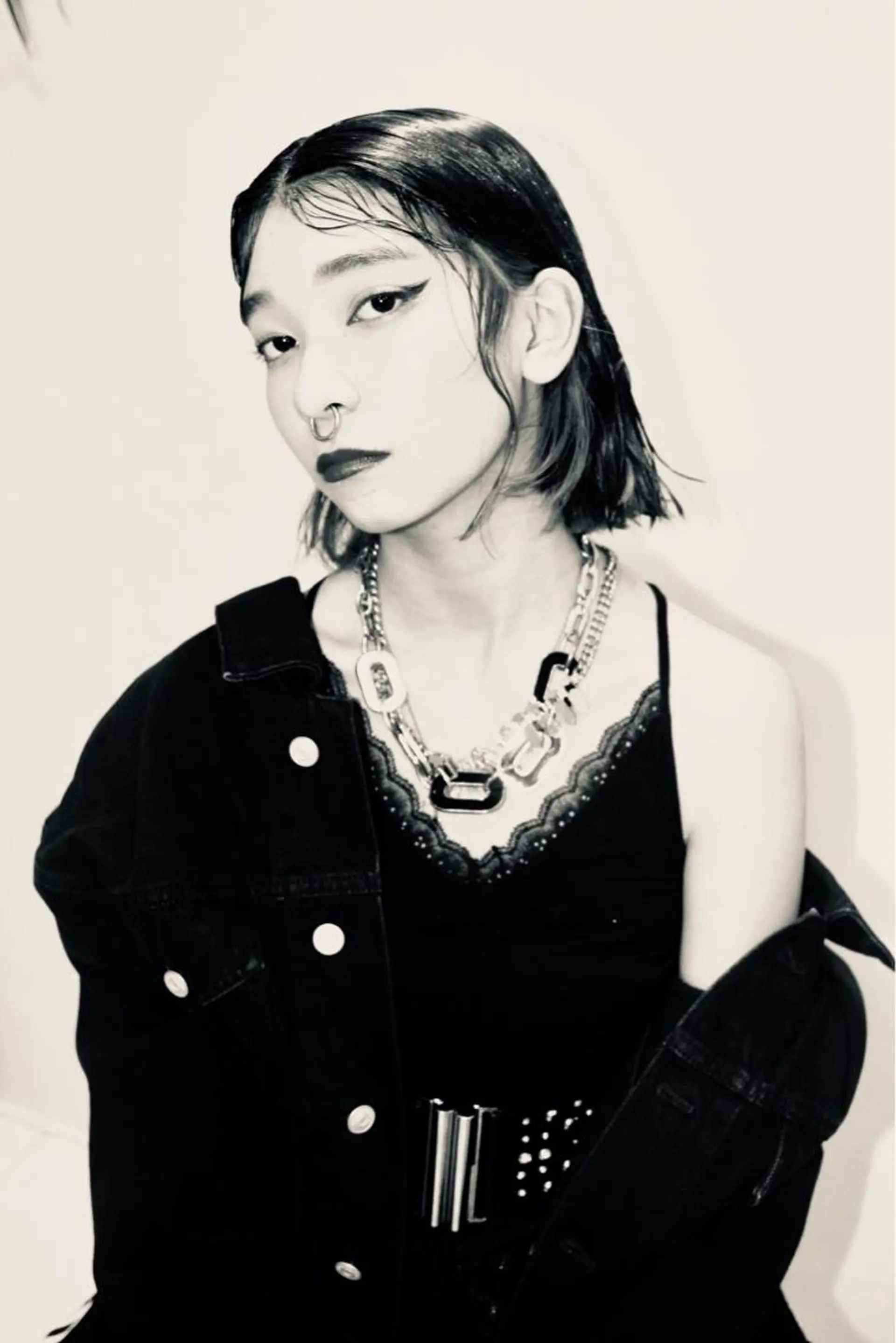 ショート カラー ヘアアレンジ インナーカラー ボブ REWARDS千歳船橋所属・秋葉 一郎のヘアスタイル