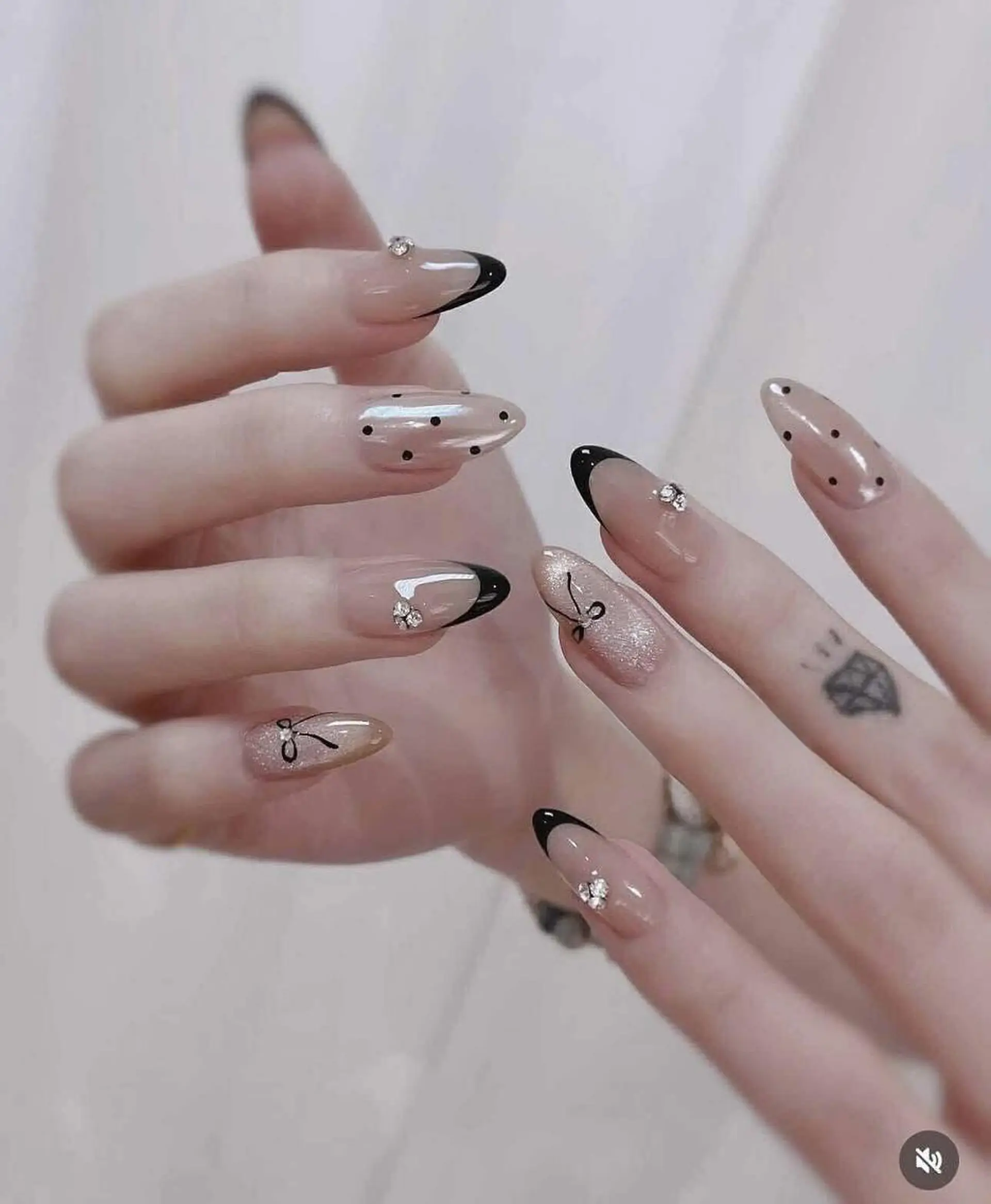 ネイル アートネイル チークネイル 氷ネイル・うるうるネイル 韓国ネイル マグネットネイル ハンドネイル NAILS168 チップ長さ出し専門店のネイルデザイン