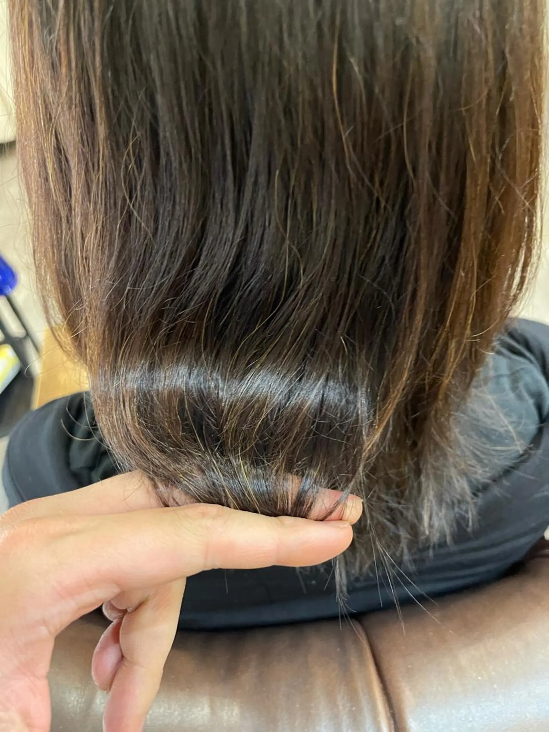 ミディアム レイヤーカット charme溝の口所属・くせ毛カット終着点 カワサキトオル溝の口のヘアスタイル