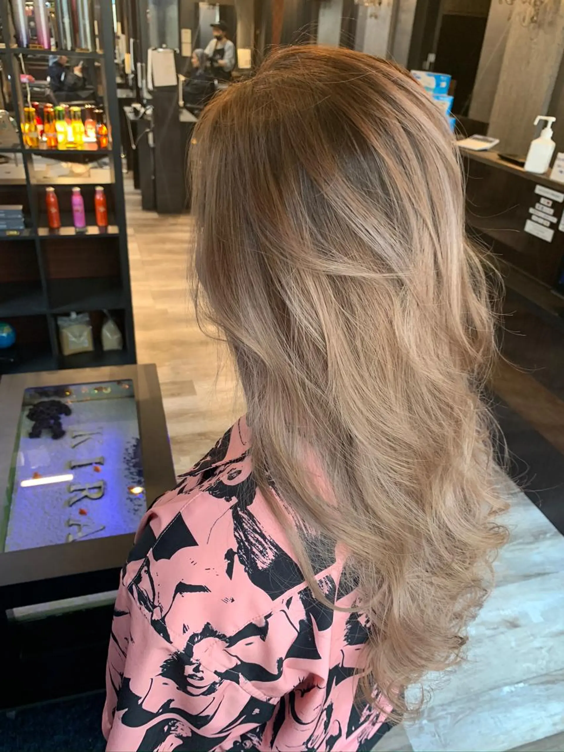 セミロング KIRA スズキ タクヤ／店長のヘアスタイル