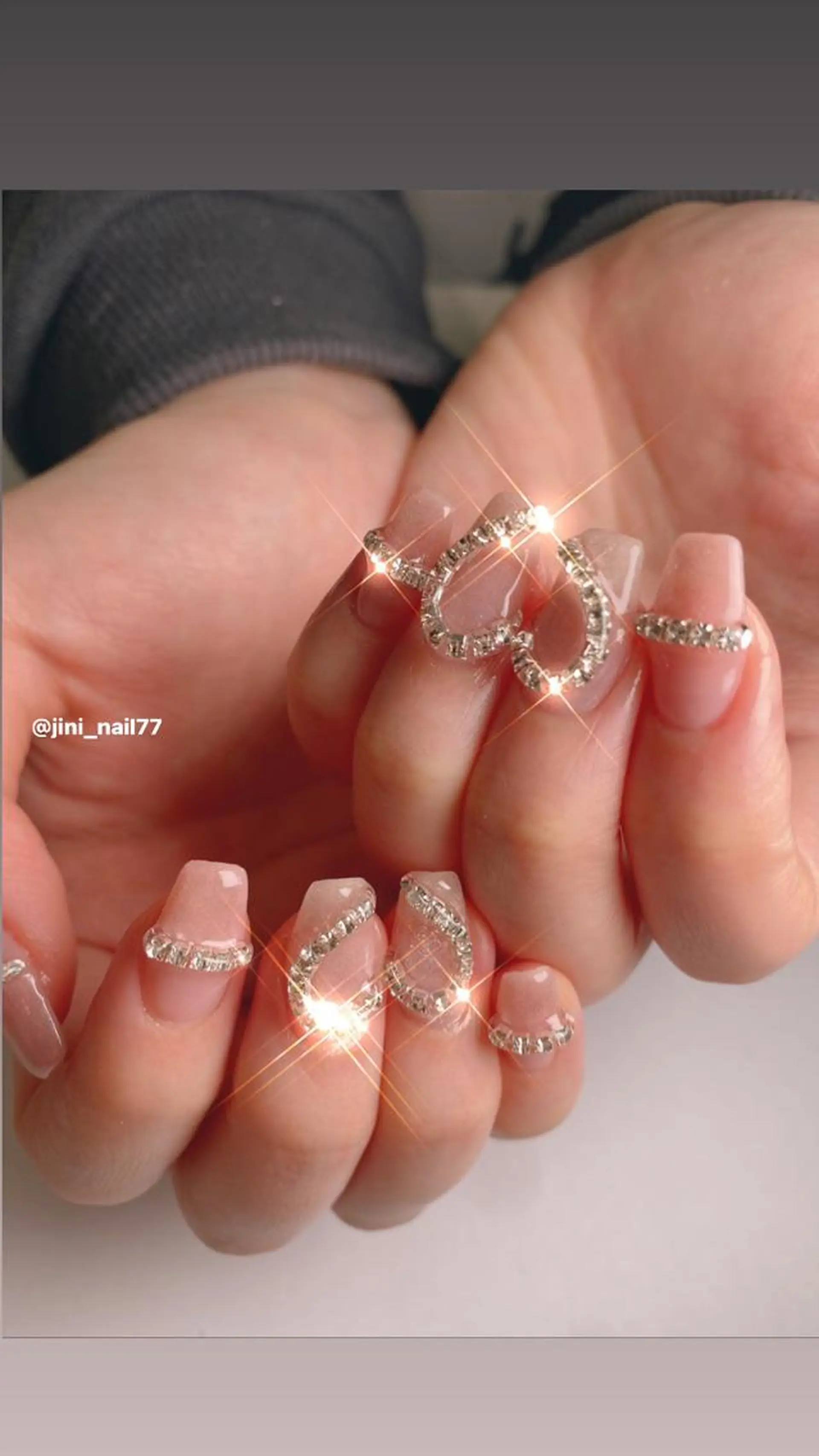 ネイル ハンドネイル JINI NAIL所属・ジニ ネイルのネイルデザイン