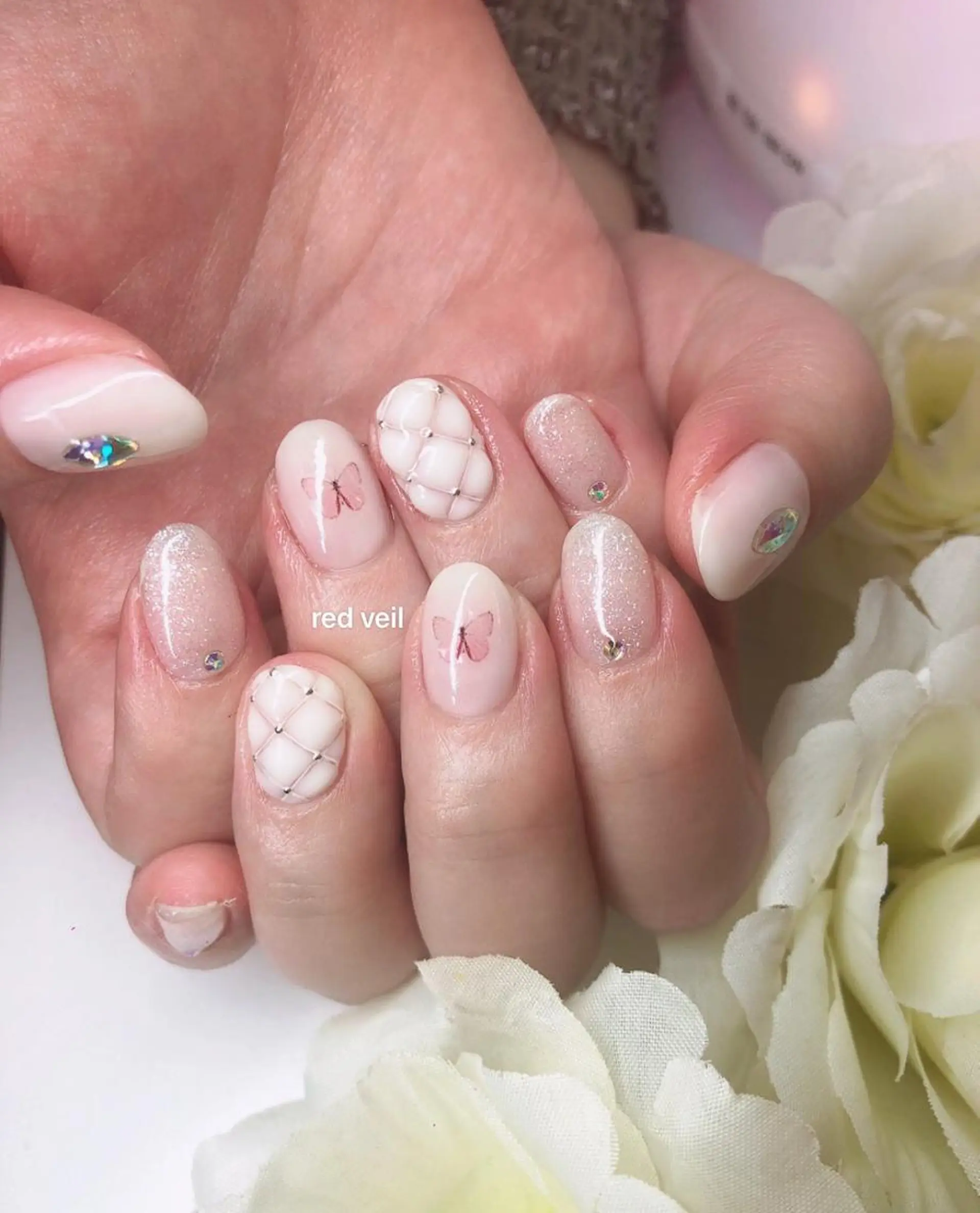 ミディアム ネイル 長さ出し専門 nynaのネイルデザイン