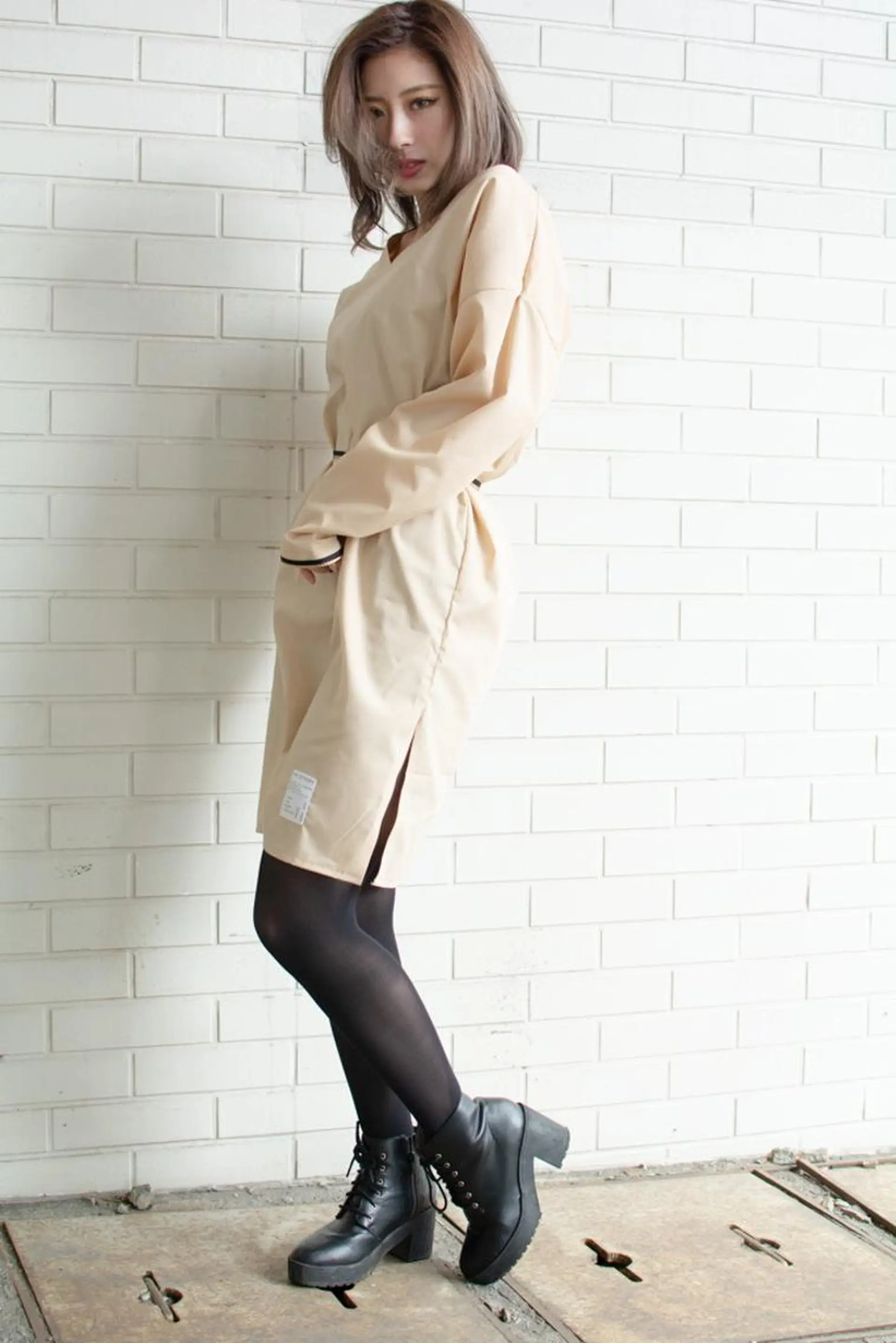 セミロング カラー ショートボブ ベージュカラー ブルーカラー ブルージュ グレージュ 撮影モデル 斉藤 正敏のその他イメージ