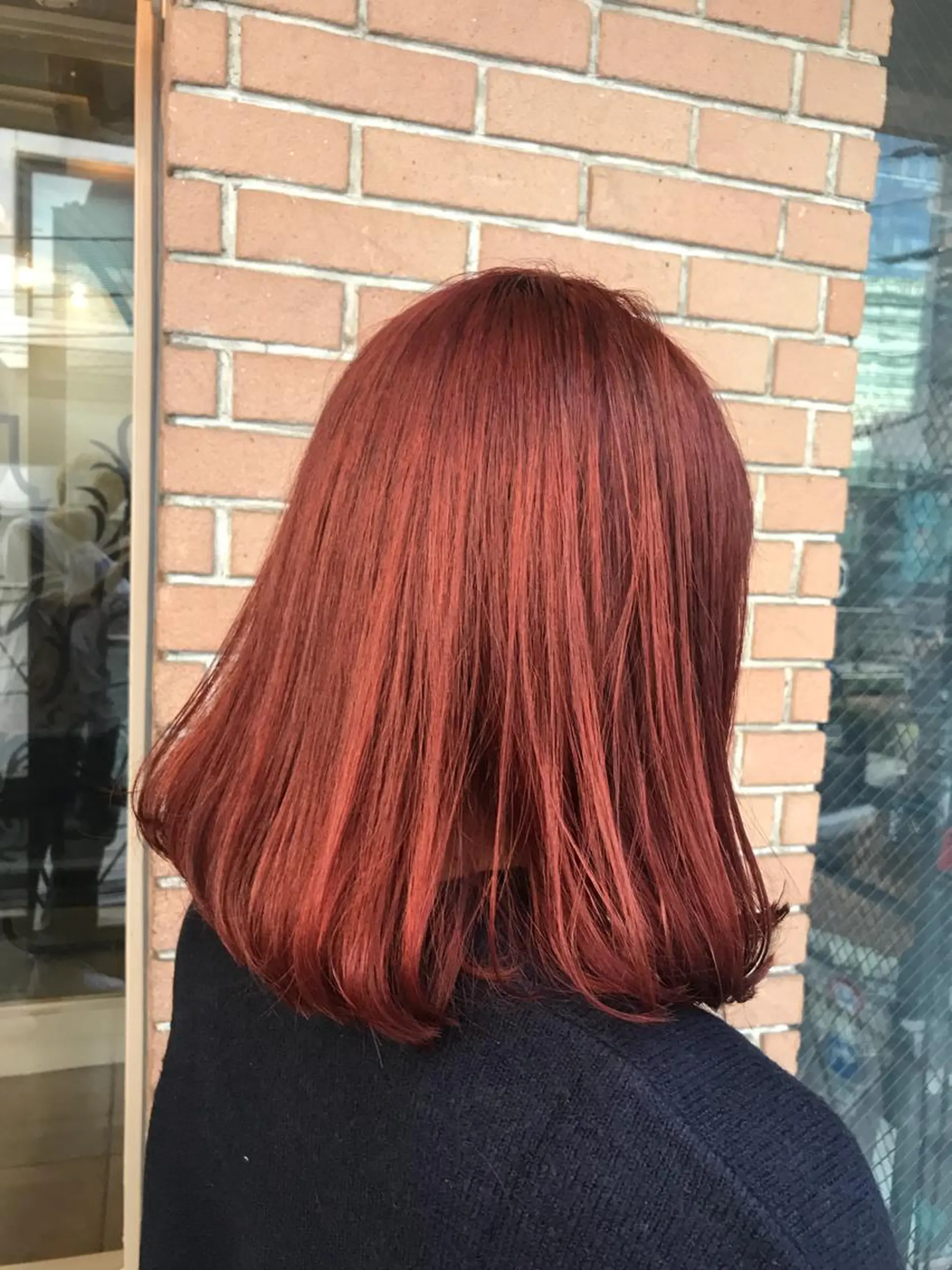 ミディアム カラー パーマ ヘアアレンジ メンズ キッズ ネイル マツエク・マツパ レッドカラー 赤色 サロンドミルク 原宿のヘアスタイル