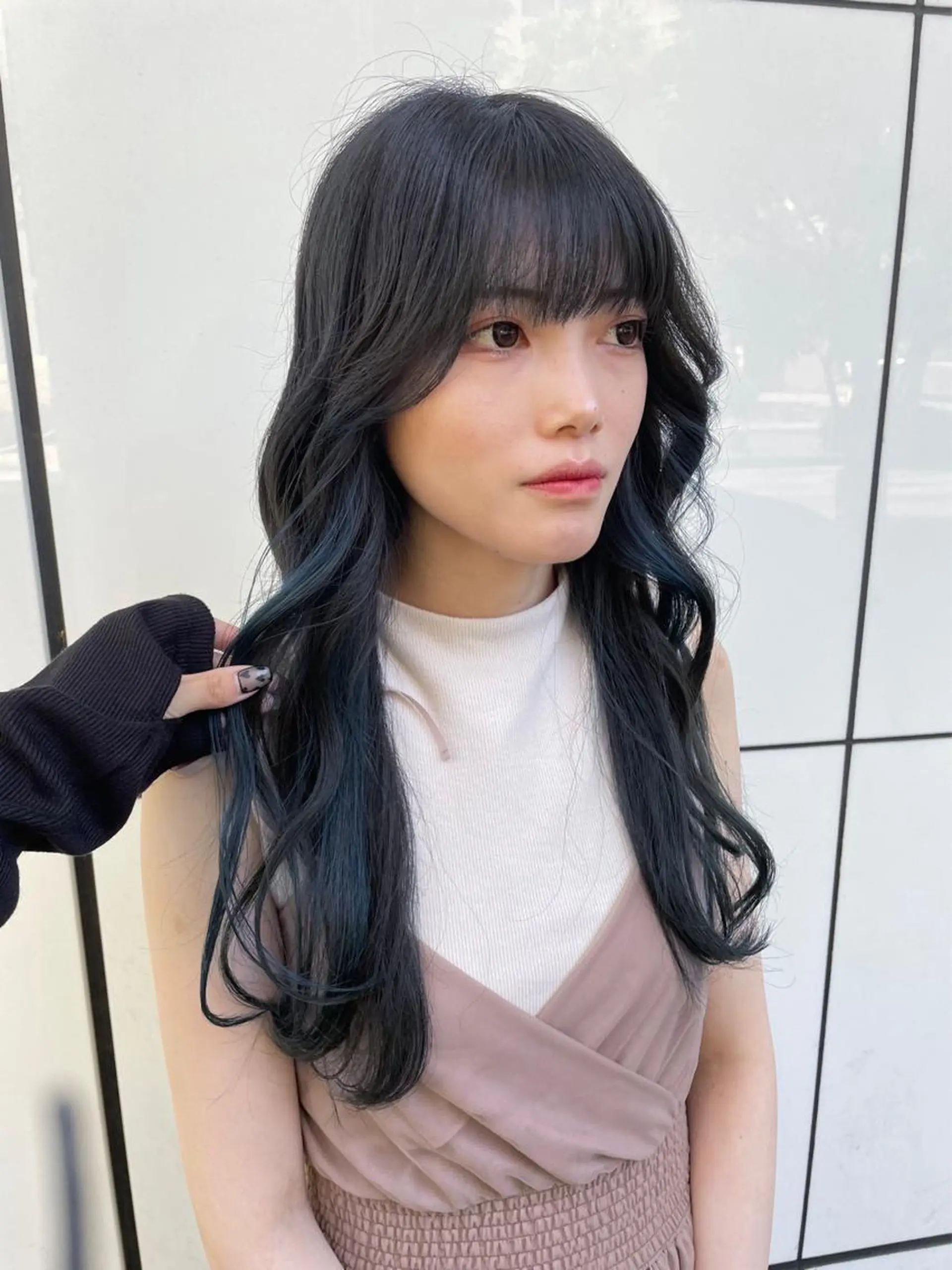 ロング カラー 黒髪 ブルーカラー ブルーブラック 透明感カラー ネイビーカラー 中津/梅田/赤み消し /髪質改善/愛芽のヘアスタイル