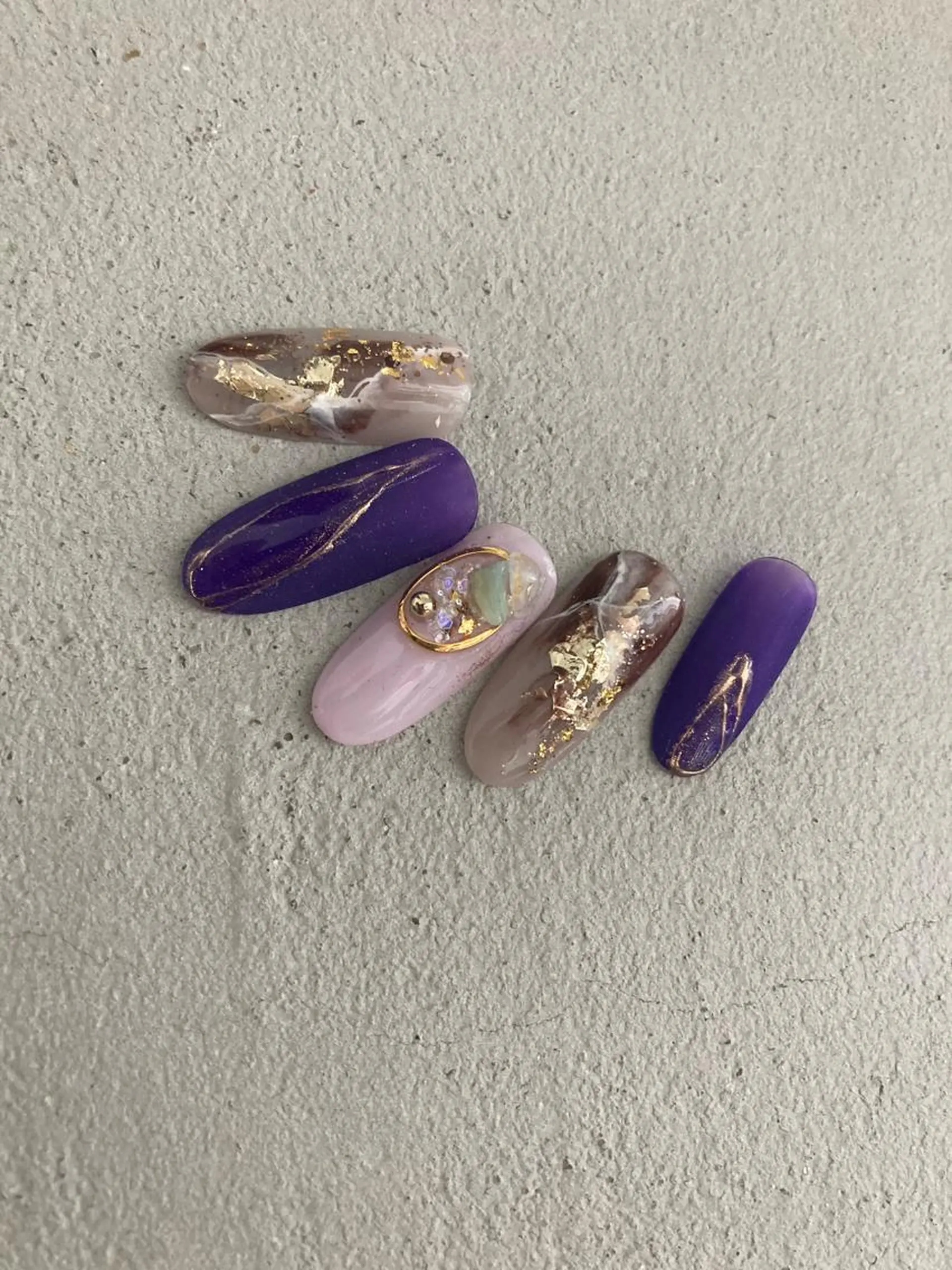 ネイル 12 designのネイルデザイン