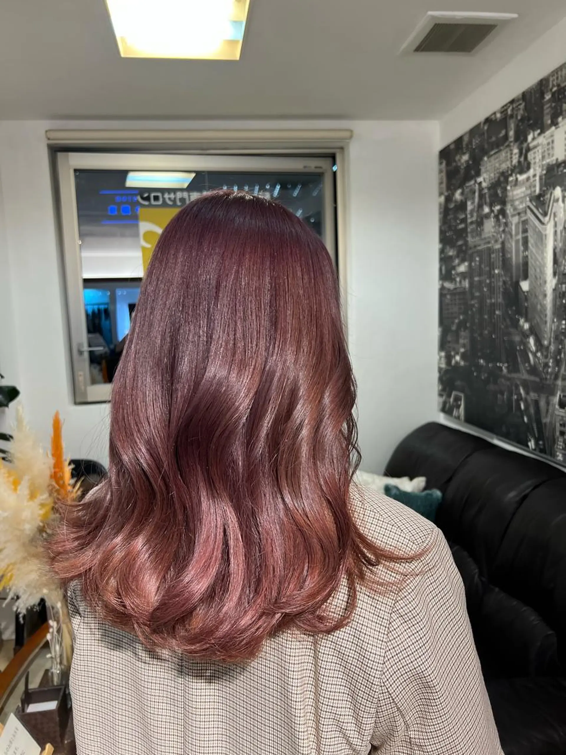 セミロング カラー ナナナパレナ所属・NARUSE✂︎ カラースペシャリストのヘアスタイル