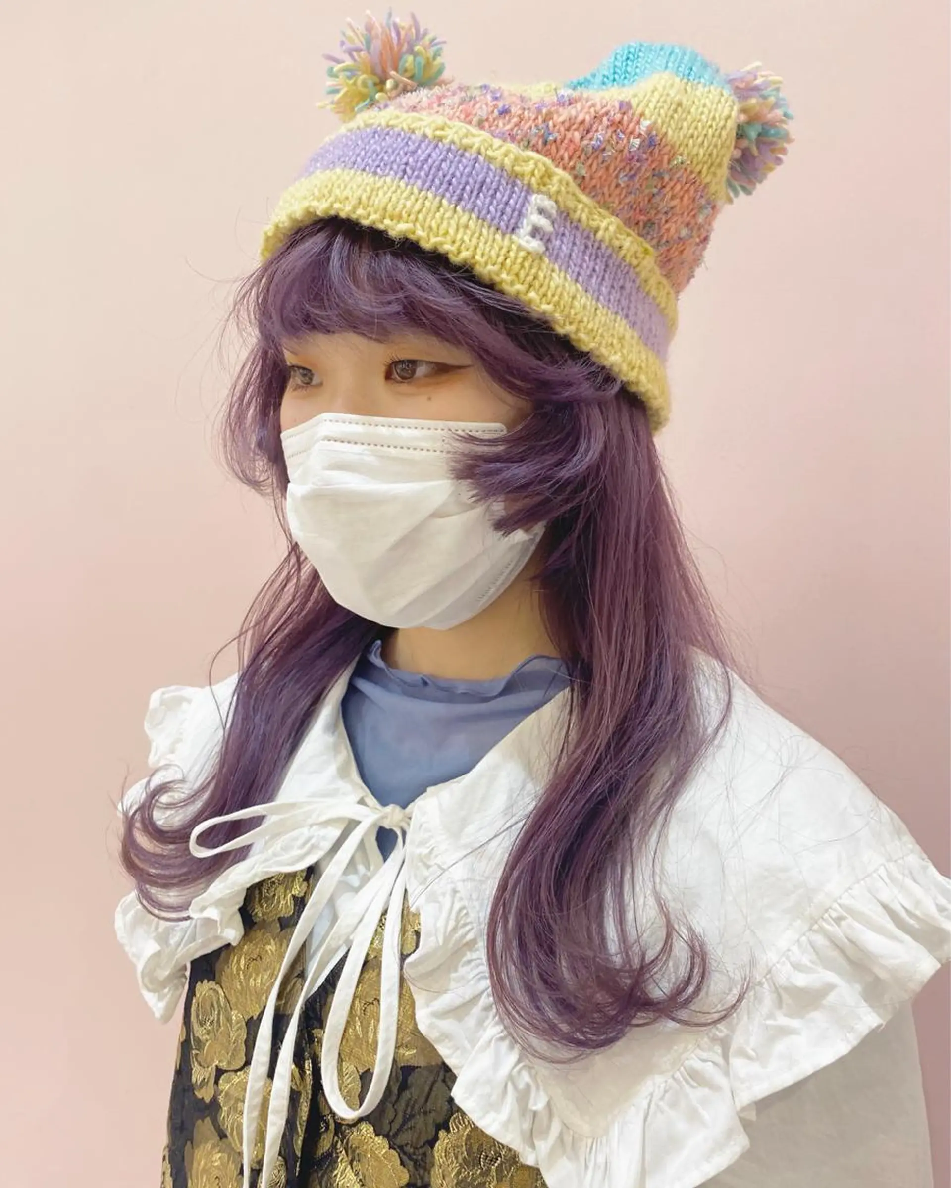 セミロング カラー ベージュカラー ブリーチ パープルカラー ホワイトベージュ 西本 夏美のヘアスタイル