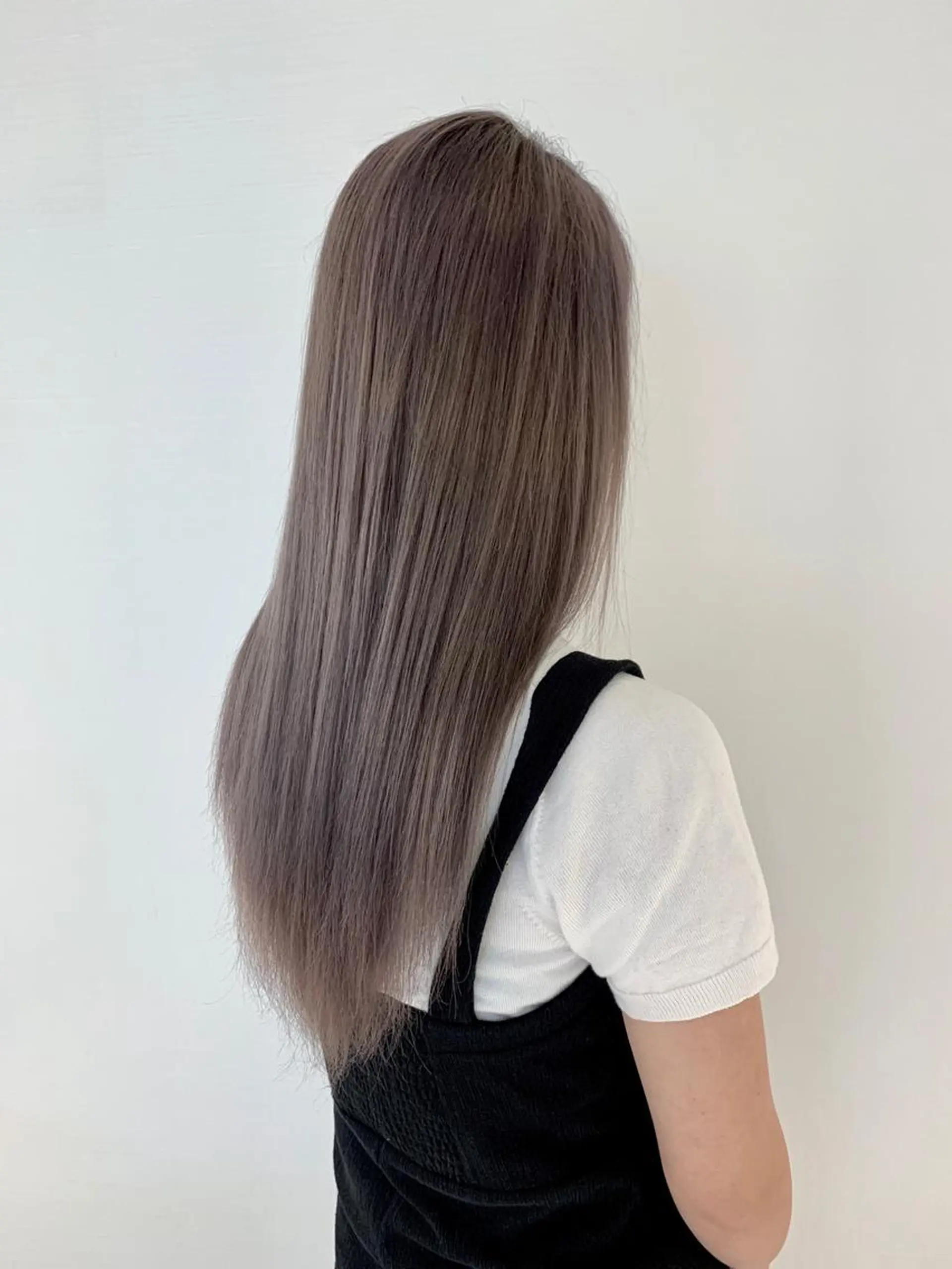 ロング カラー グレージュ ラベンダーカラー ラベンダーグレージュ ラベンダーグレー カット ヘアカラー 縮毛矯正 トリートメント ヘッドスパ Akua【代表】 Kazumaのヘアスタイル