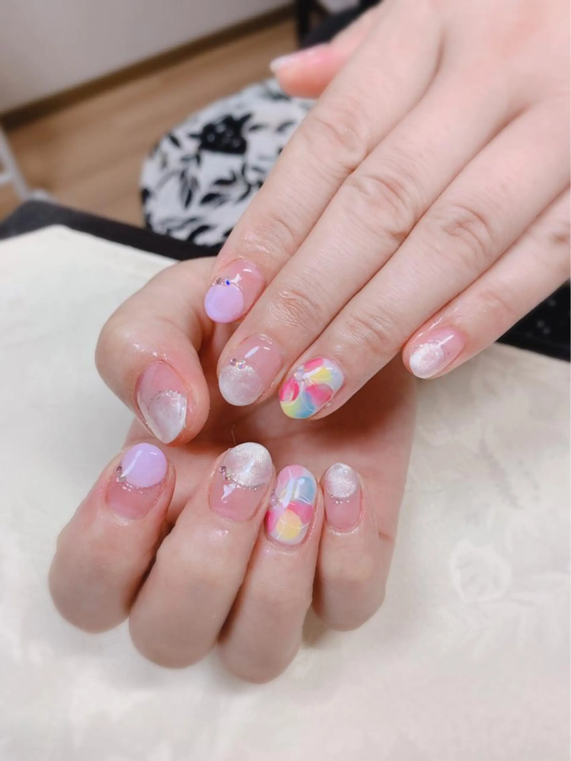 ネイル アートネイル 長さ出し フットネイル グリーン ニュアンスネイル Lily Roseスタッフ一同のマツエク・マツパデザイン