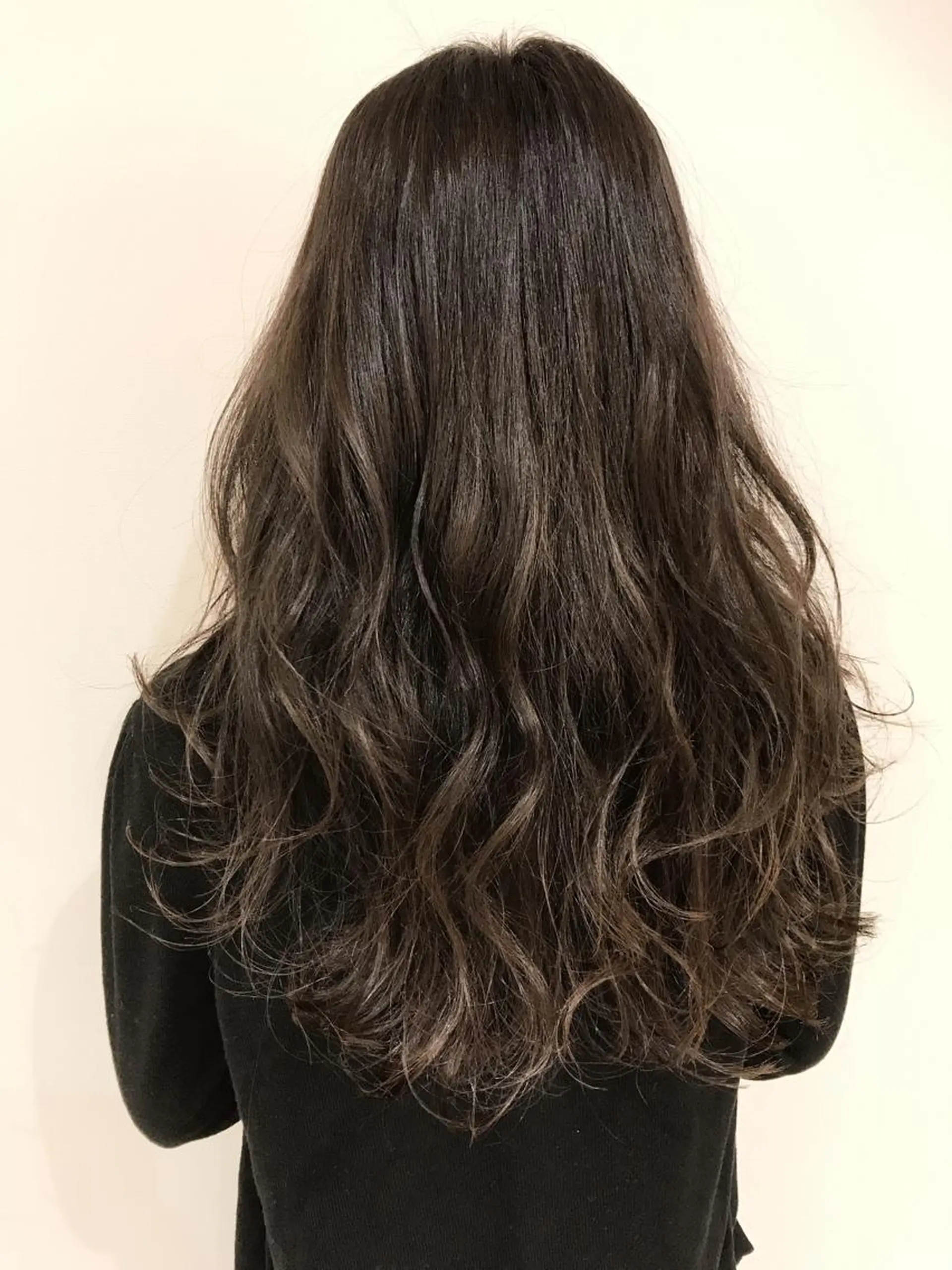 セミロング カラー イルミナカラー カット ヘアカラー ハイライト/髪質改善 ✂️十河祐輝のヘアスタイル