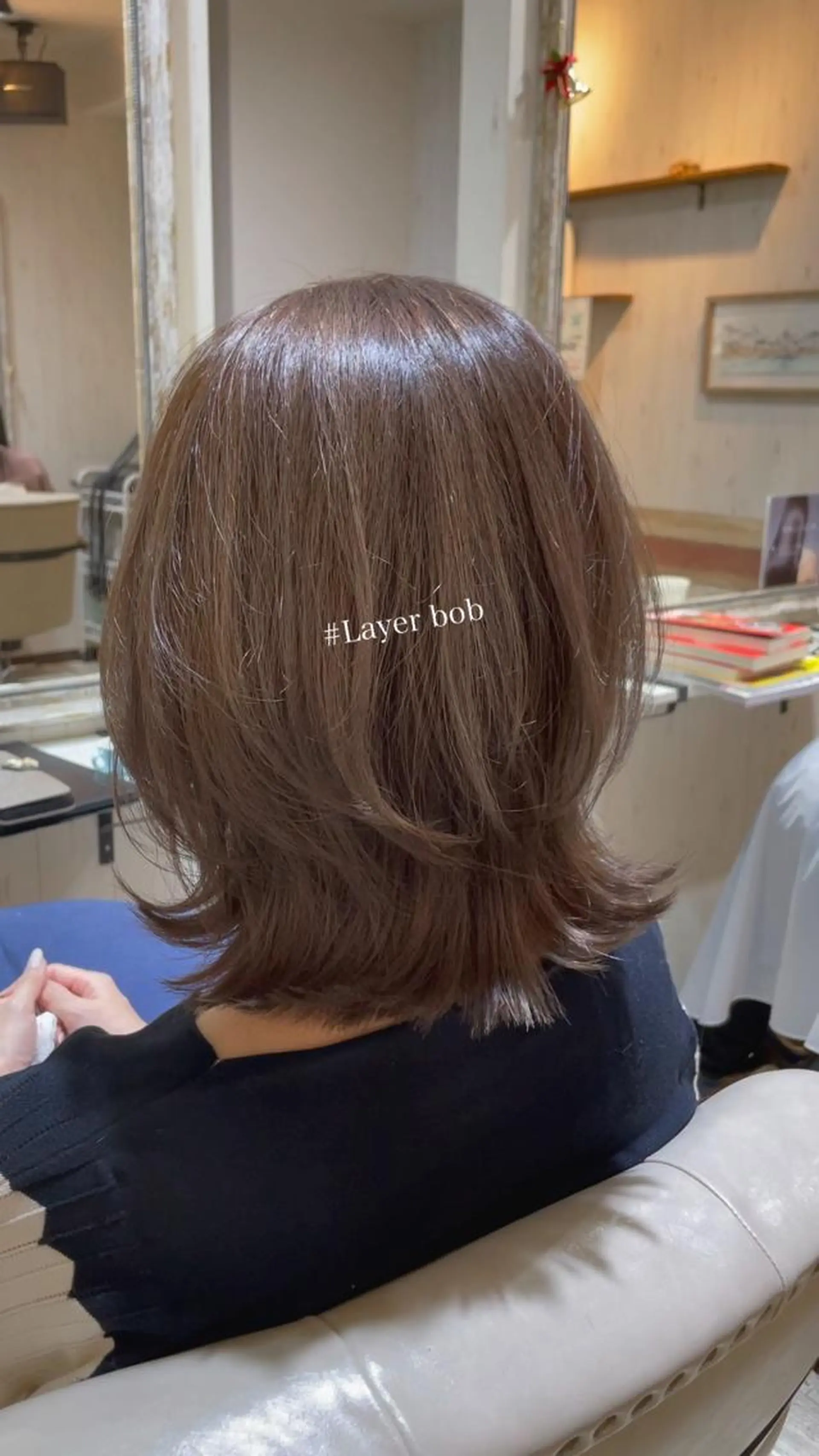 ミディアム カラー ボブレイヤー アッシュ ベージュカラー ブルーカラー ブルーグレー カット ヘアカラー トリートメント 【垢抜け大人髪】 TIARA西山のヘアスタイル