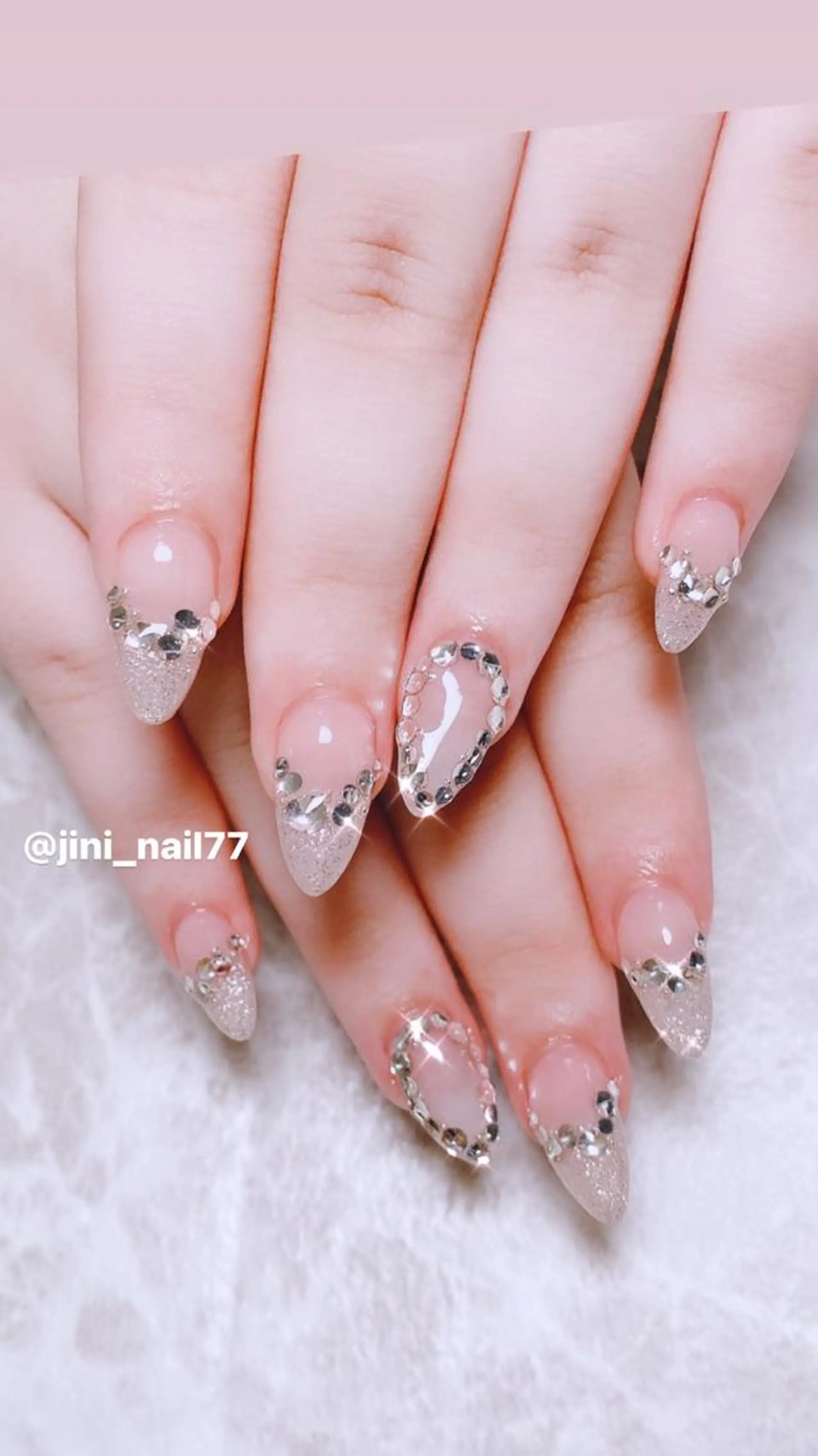ネイル JINI NAIL所属・ジニ ネイルのネイルデザイン
