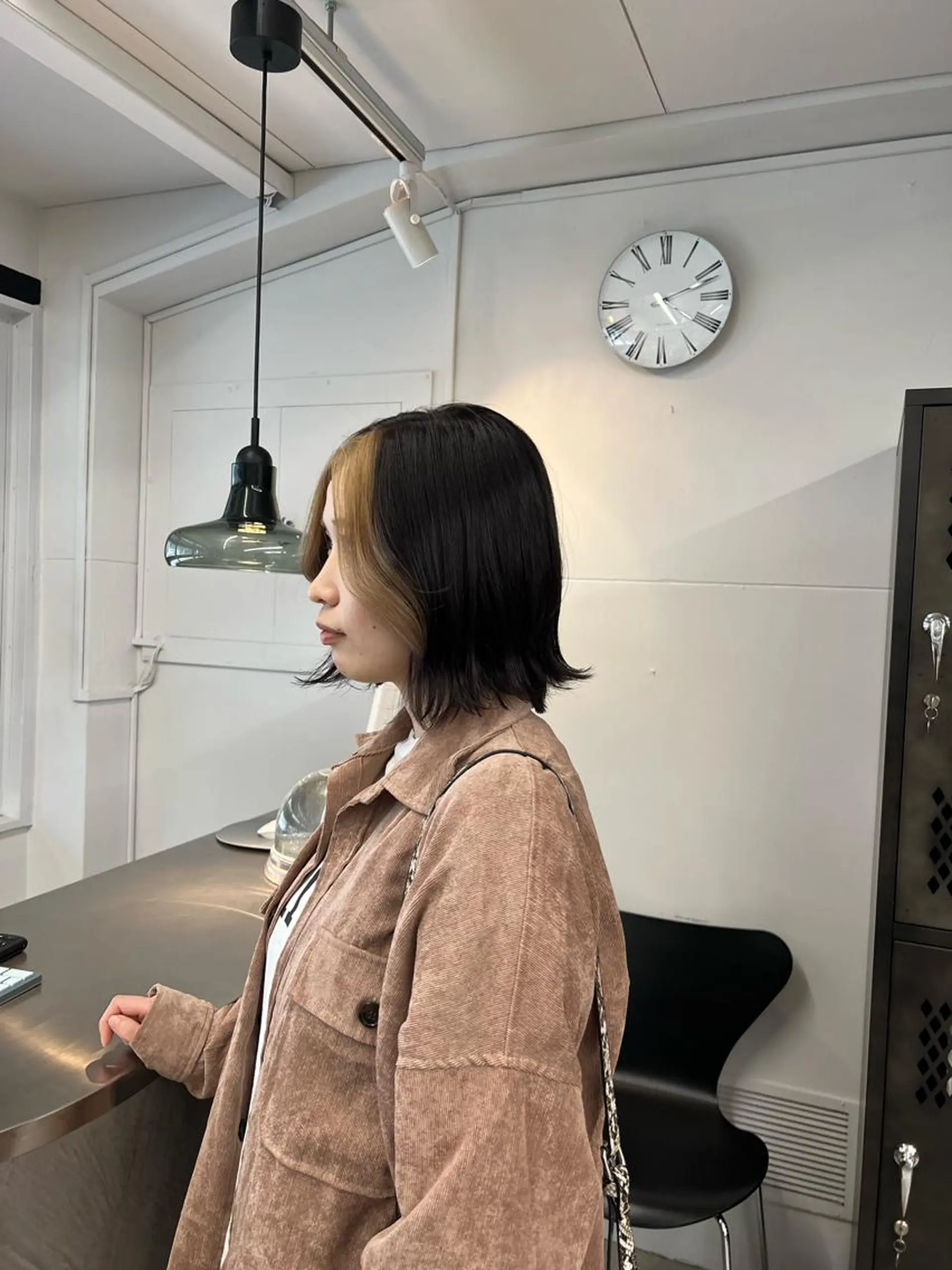 ミディアム INORI /フェイスレイヤーのヘアスタイル