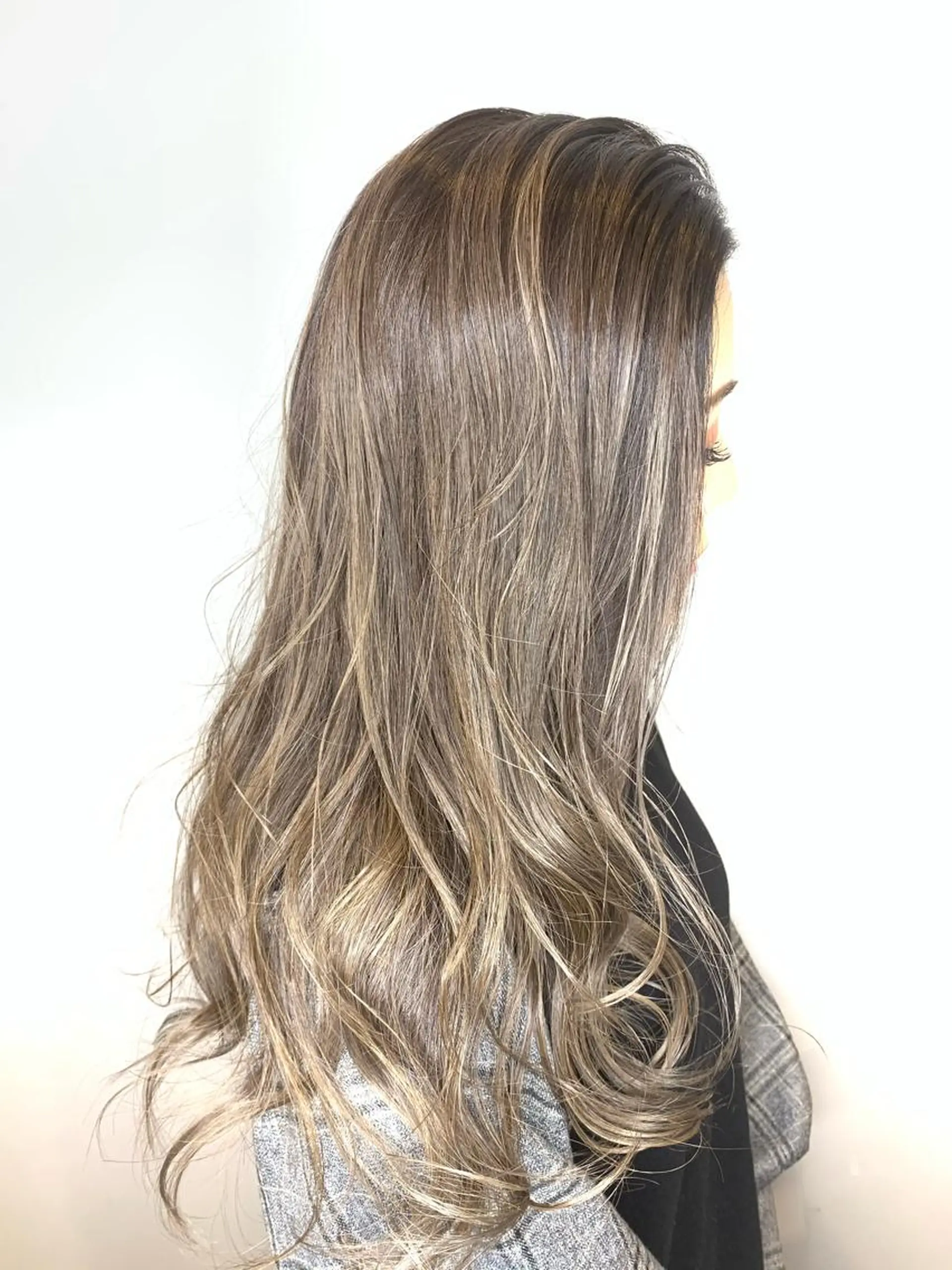 ミディアム カラー シールエクステ♦️ レイヤー♦️福田晃大のヘアスタイル