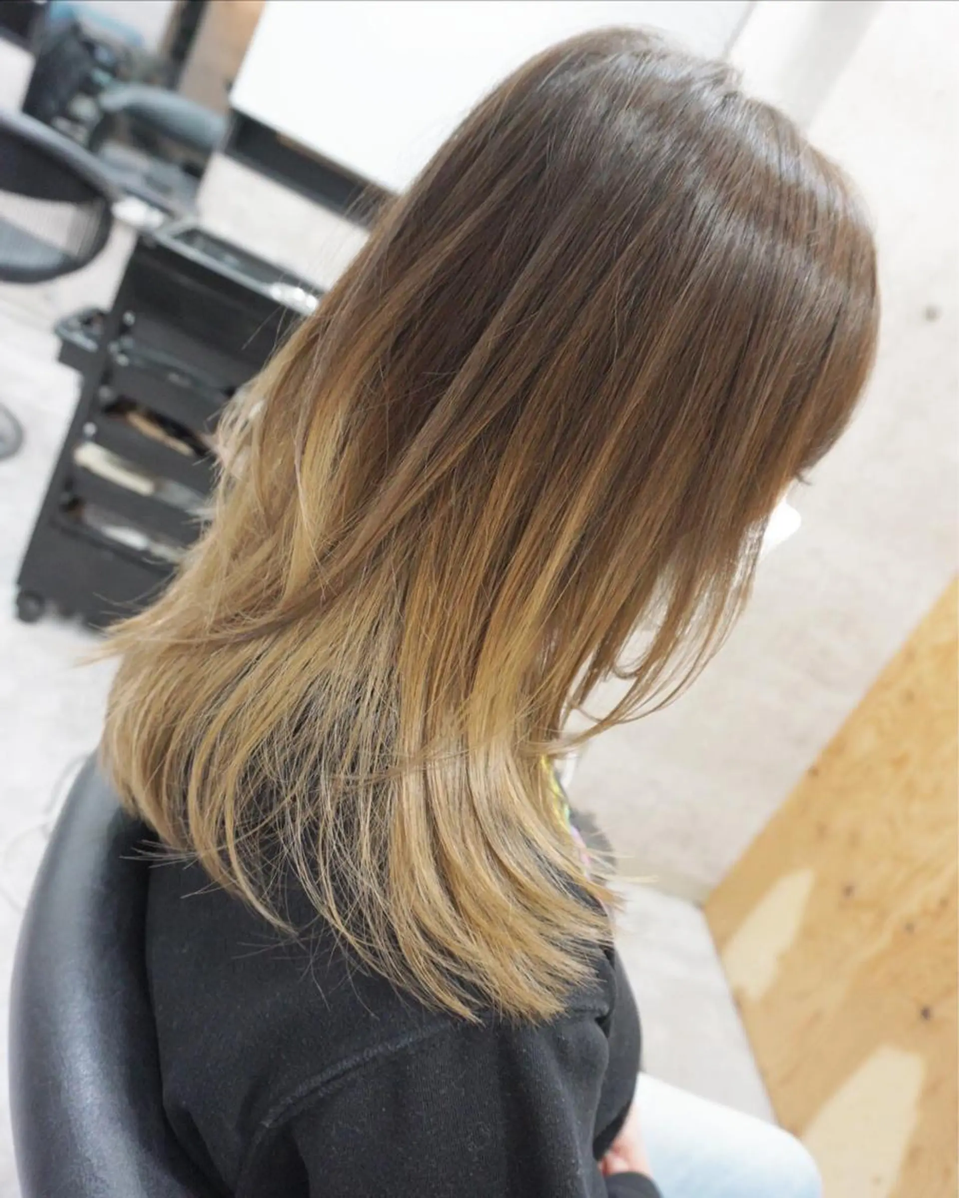 ミディアム ミディアムレイヤー レイヤーカット カット ヘアカラー トリートメント hair teria ryu 大塚のヘアスタイル