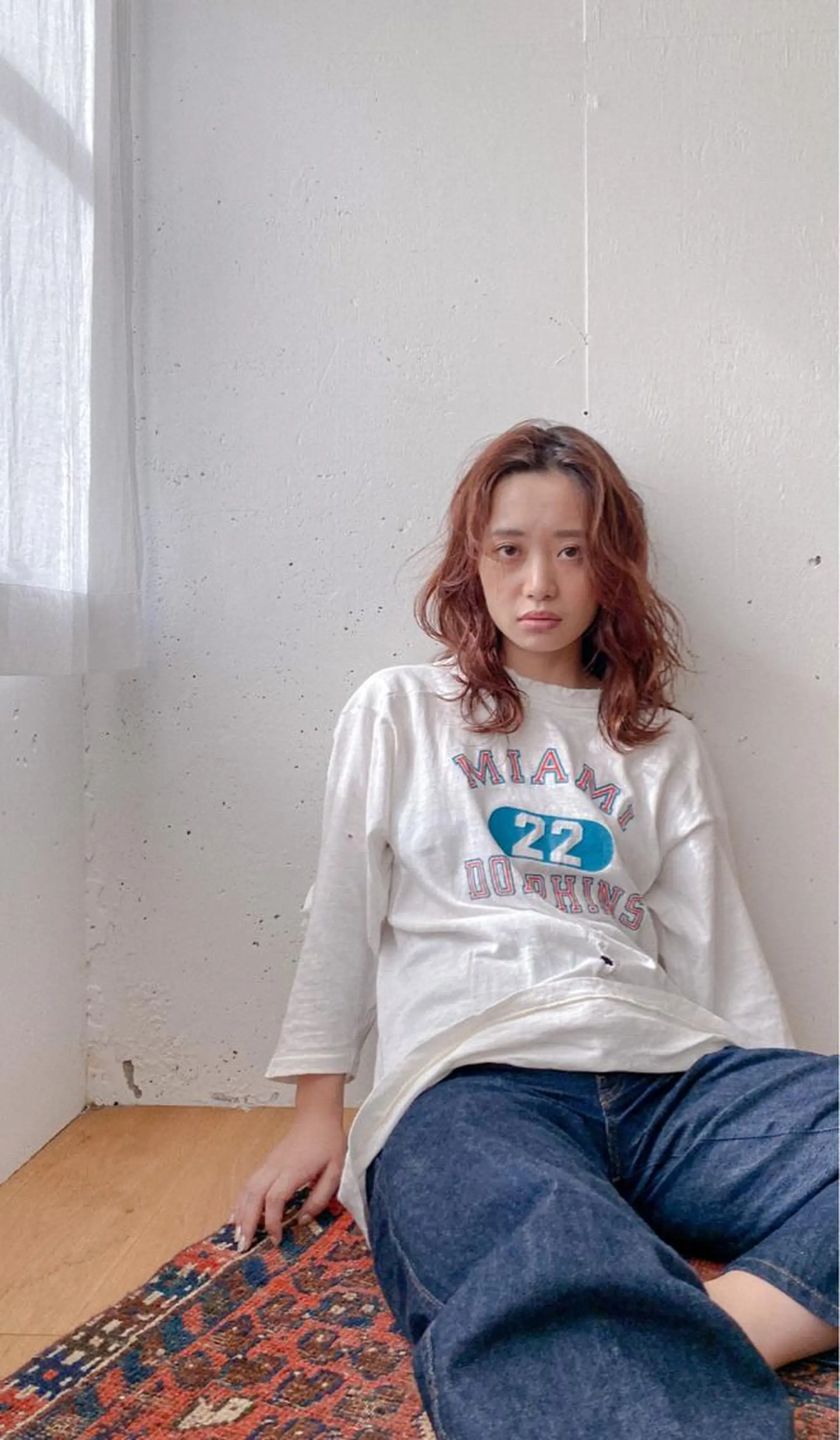 ミディアム カラー THE DAY所属・AKI HASHIMOTOのヘアスタイル