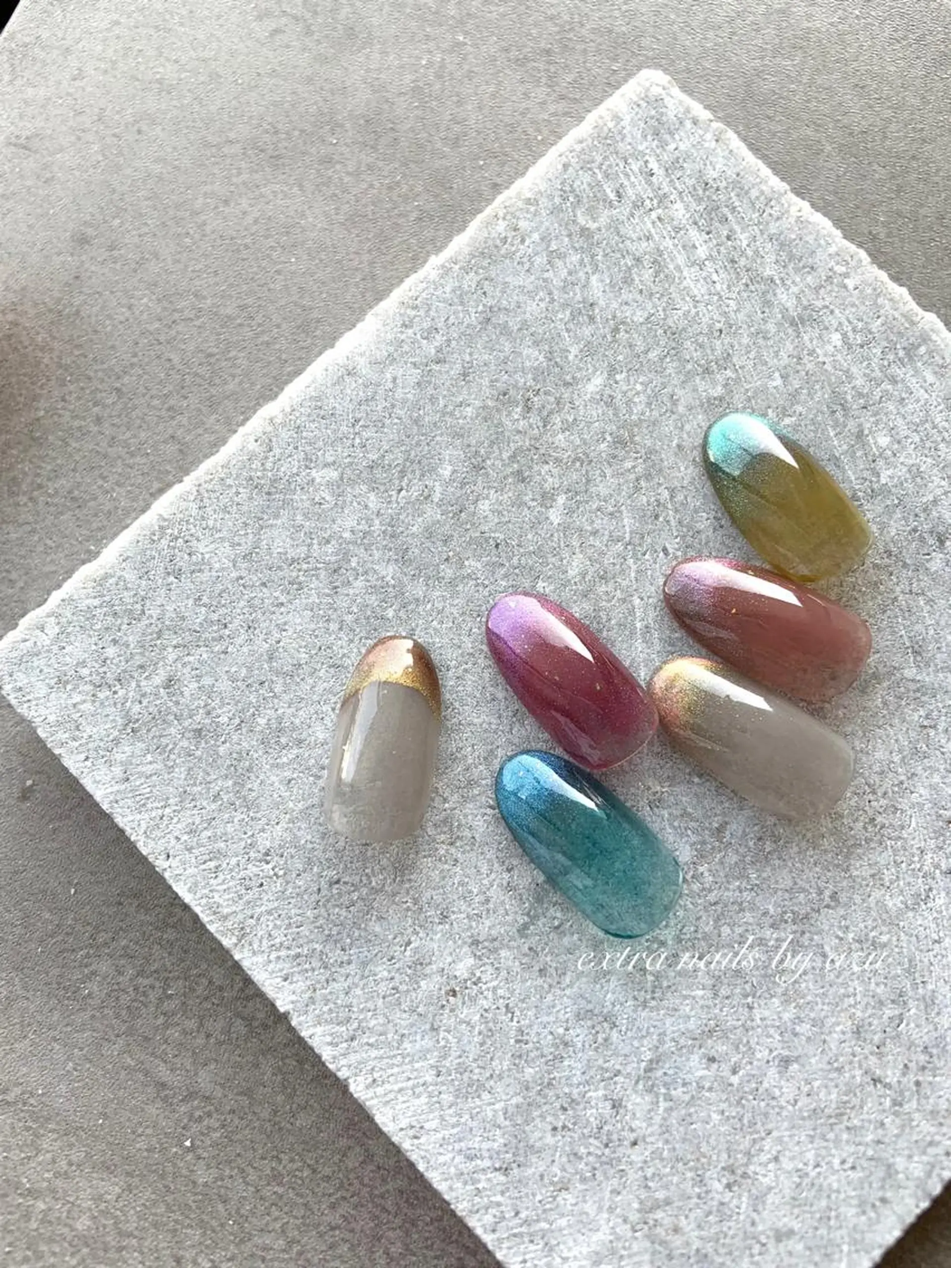 ネイル フレンチネイル マグネットネイル マグネットフレンチ ハンドネイル extranails ／lemellaのネイルデザイン