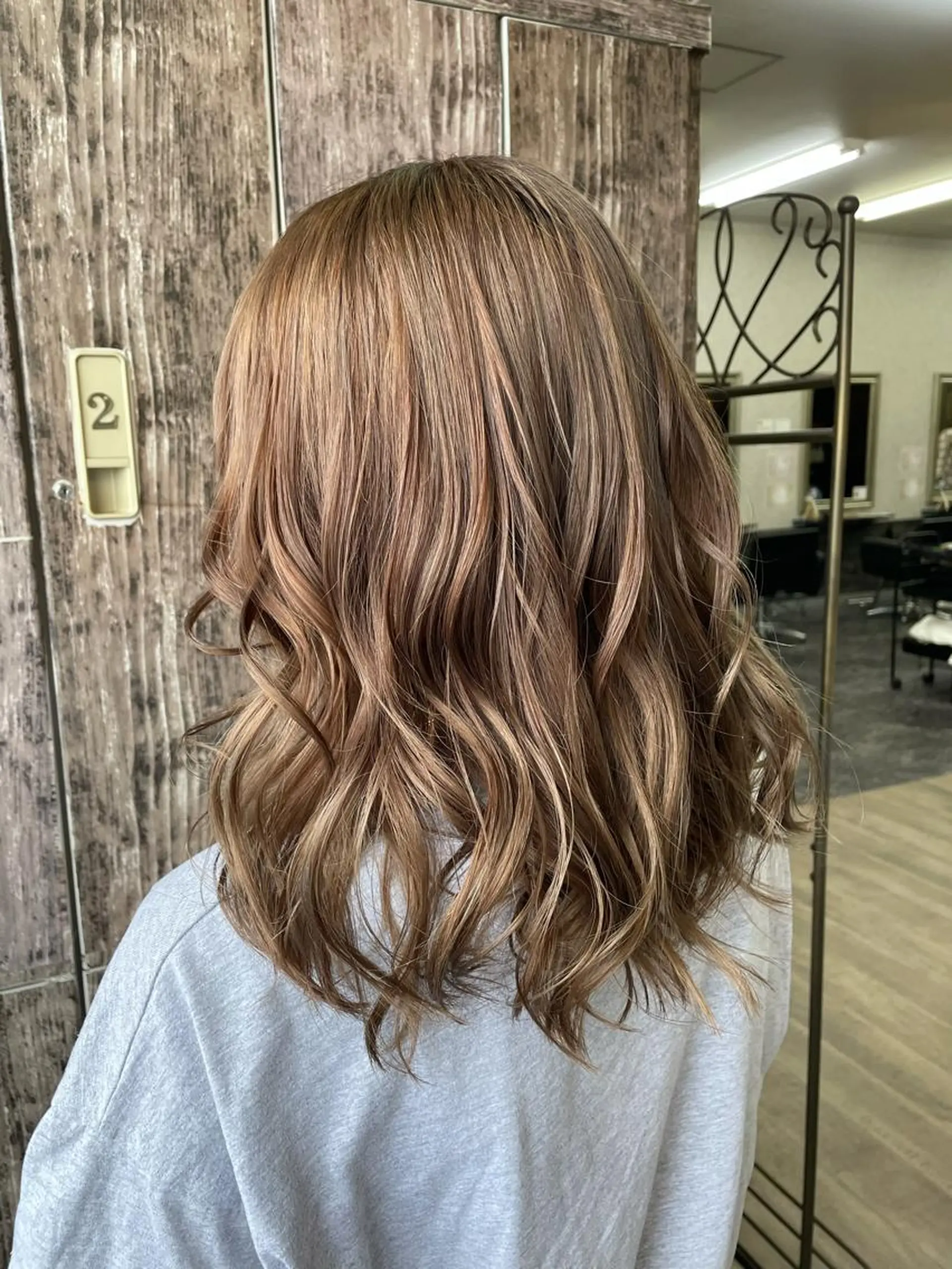 ミディアム カラー パーマ ヘアアレンジ メンズ キッズ ネイル N-plants 楓のヘアスタイル