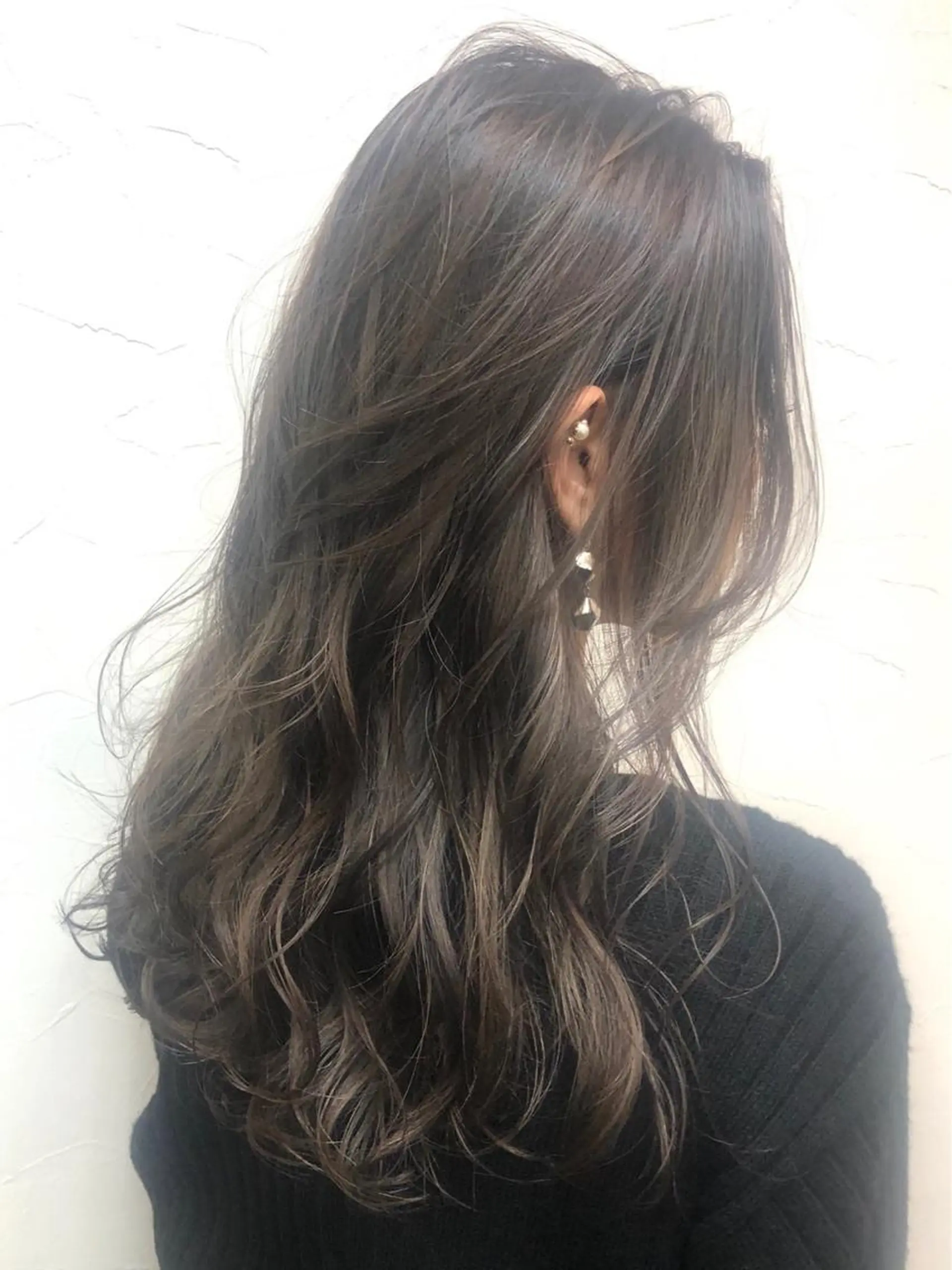 ロング ロングレイヤー 外国人風カラー レイヤーカット ロング ディレクター鮫島 俊介のヘアスタイル