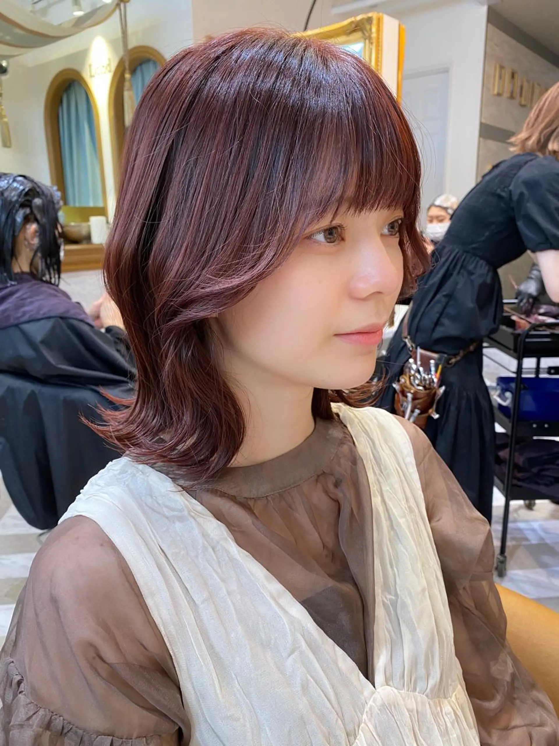 ミディアム カラー レイヤーと顔まわり 大好き❣️関口拓馬のヘアスタイル