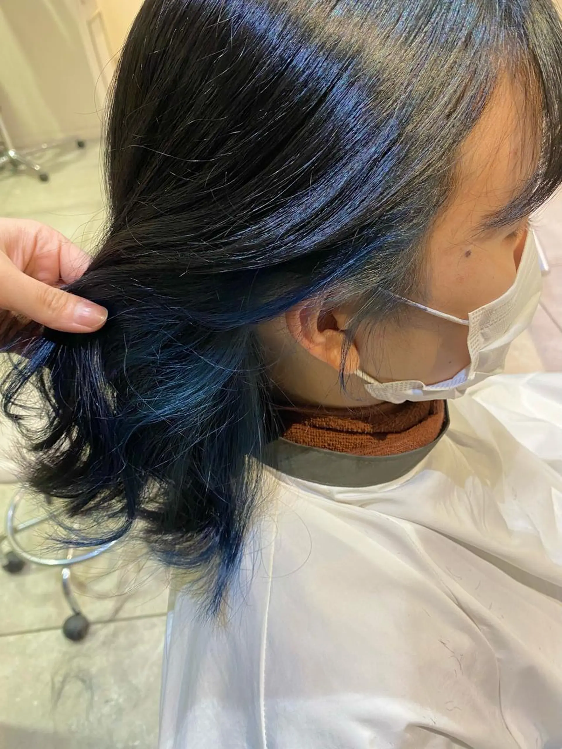 セミロング カラー ブルーカラー ヘアカラー 川越 輝梨奈のヘアスタイル