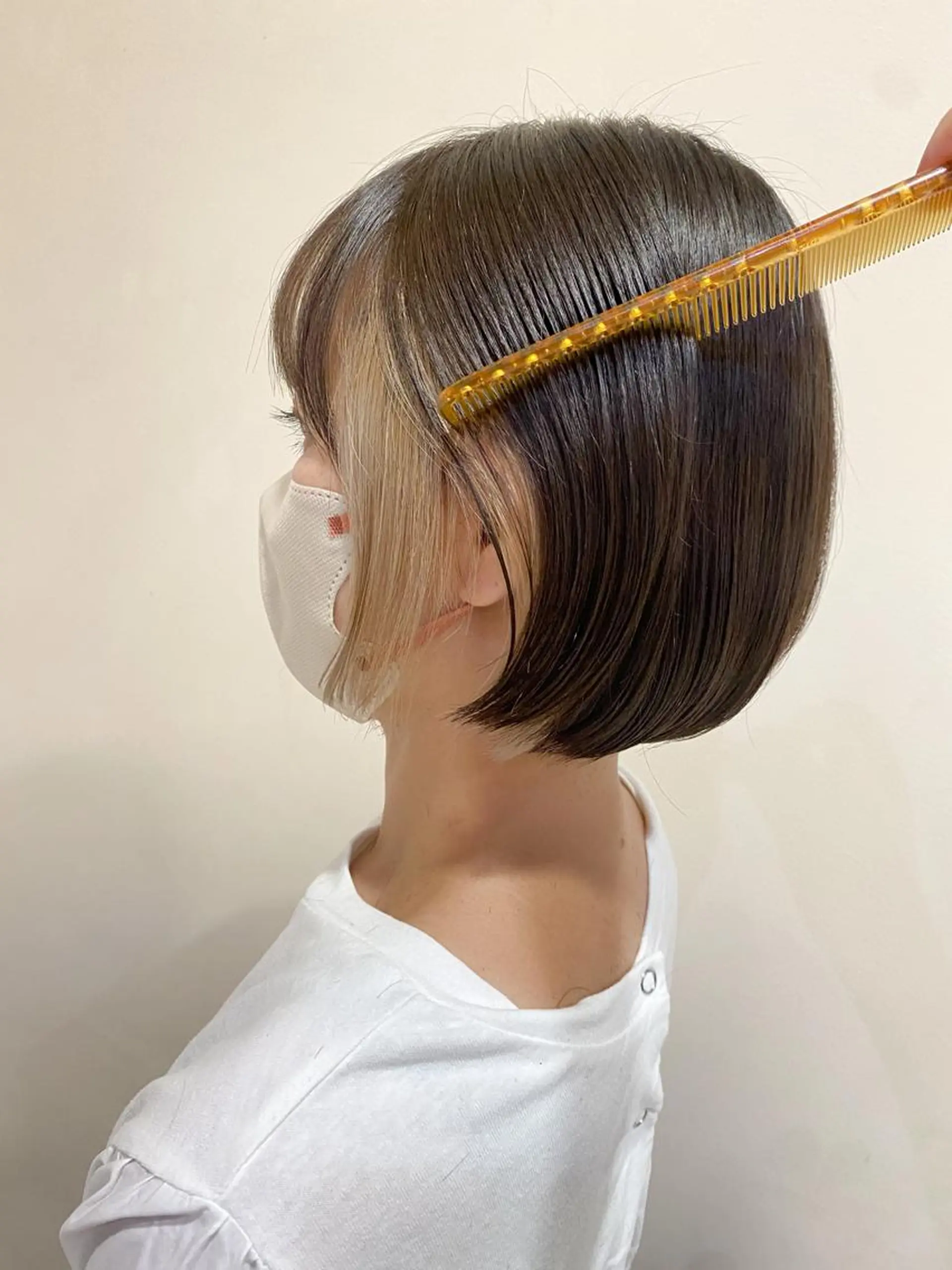 ショート カラー ベージュカラー ハイトーンカラー インナーカラー レイヤー/顔まわり 縮毛矯正/月城宏清のヘアスタイル