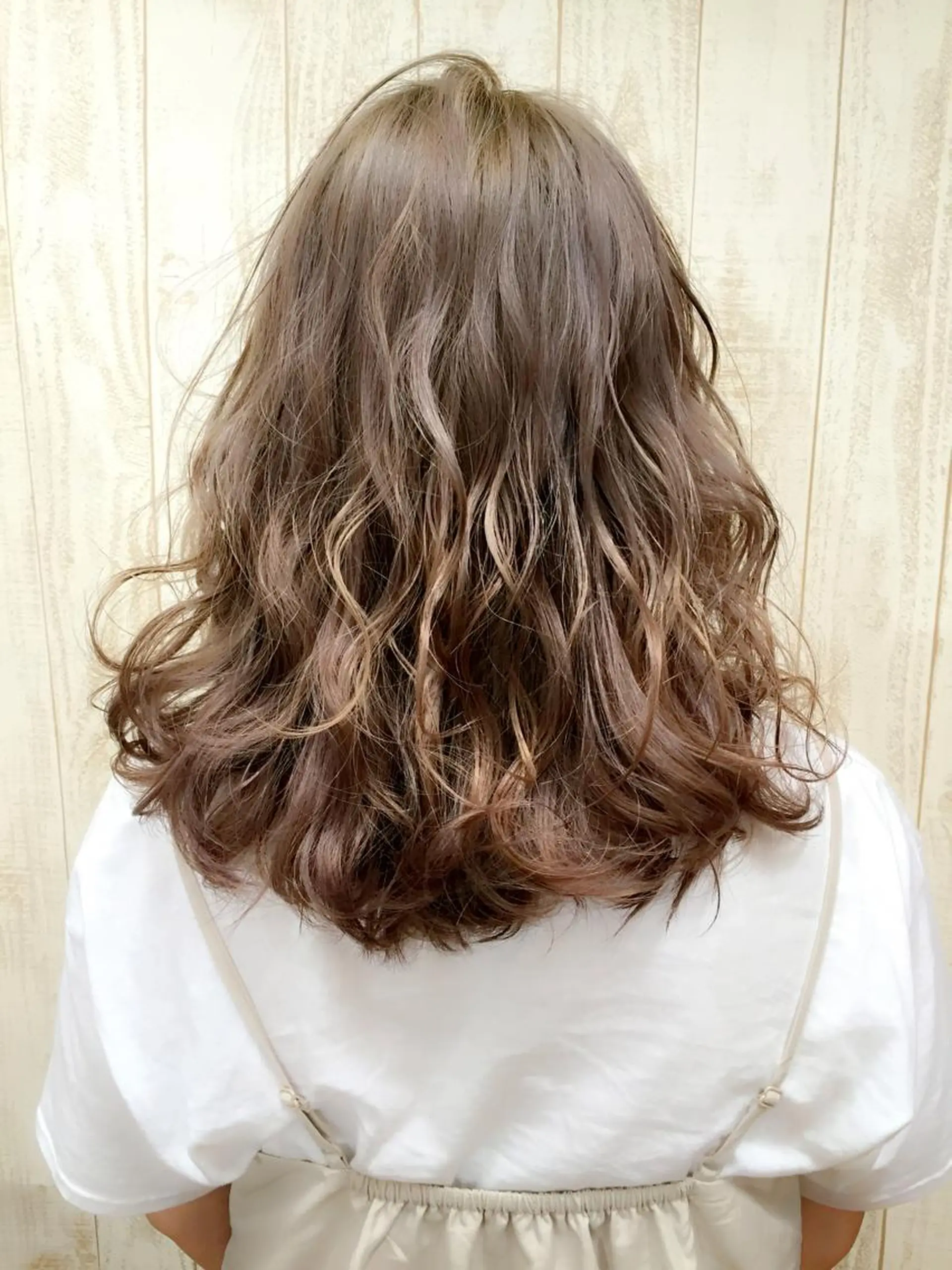 セミロング ロング カラー やまだ まいのヘアスタイル