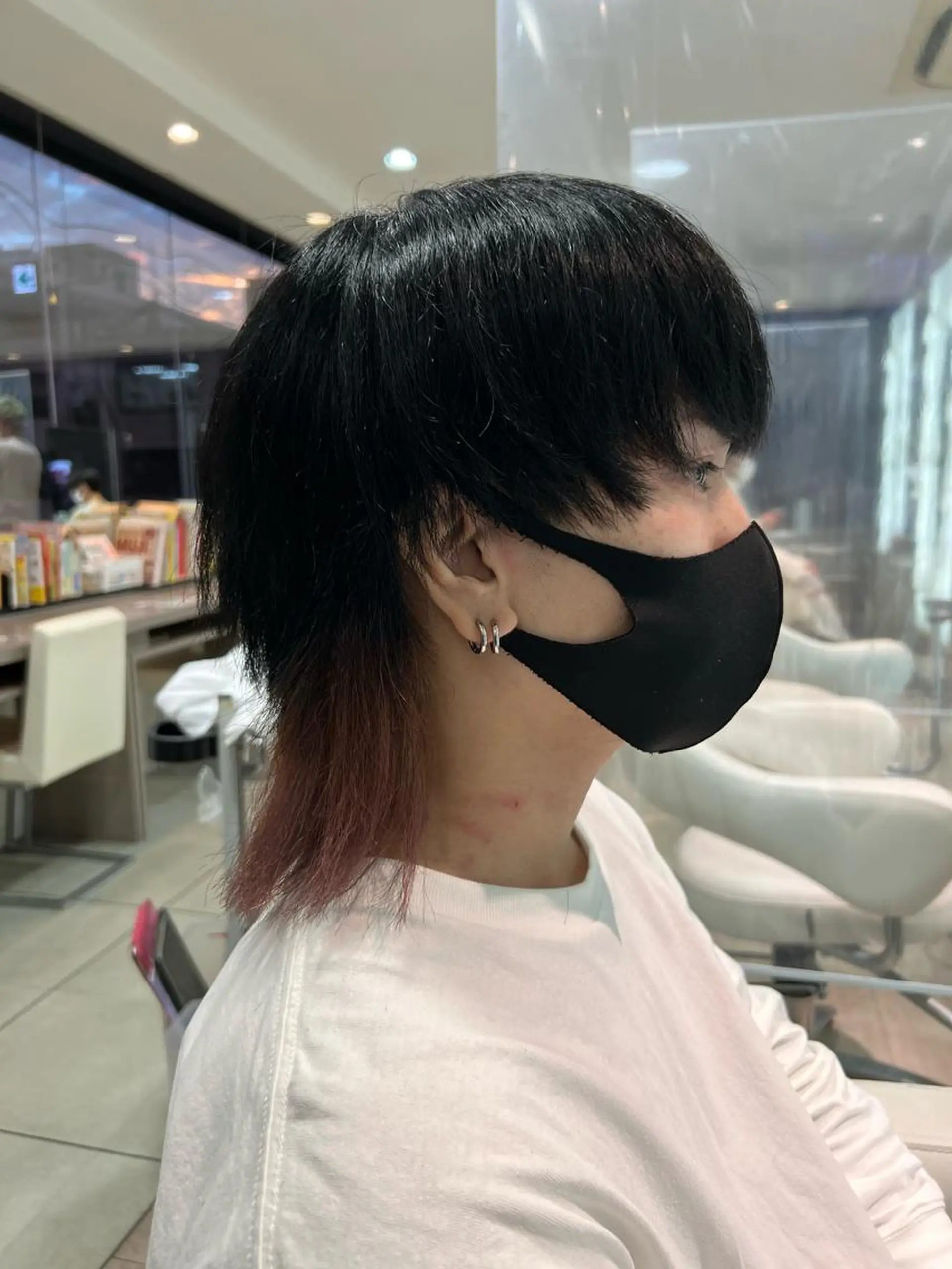 ミディアム カラー メンズ マッシュウルフ マッシュ メンズウルフカット ピンクカラー ウルフカット 柳澤 和也のヘアスタイル