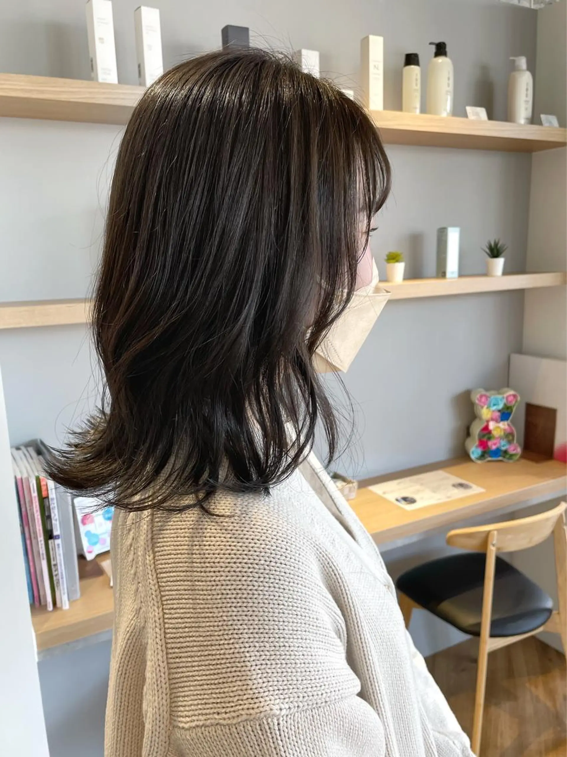 ミディアム カラー 杉村 未来のヘアスタイル